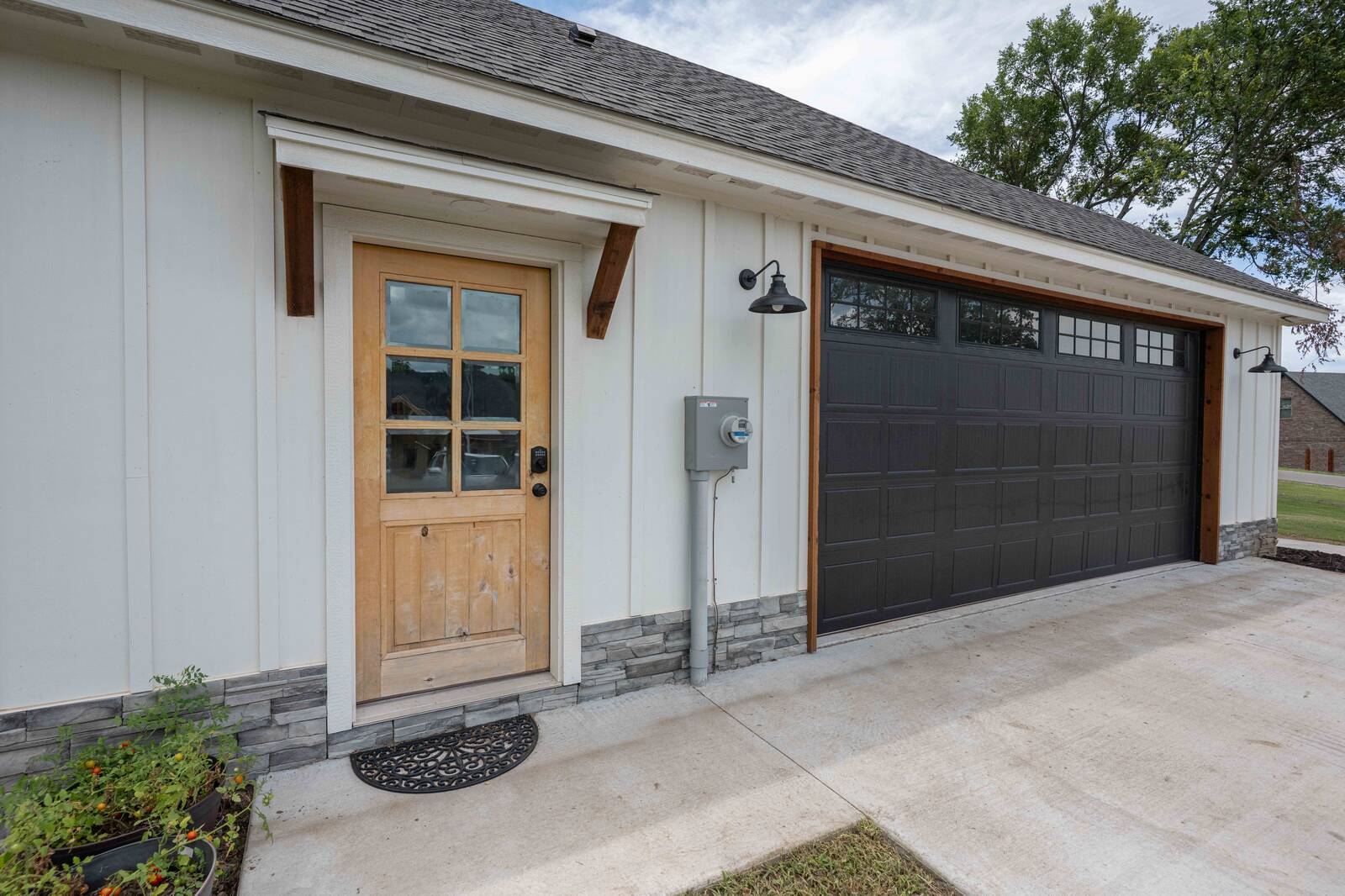 3817 E 482 Lane