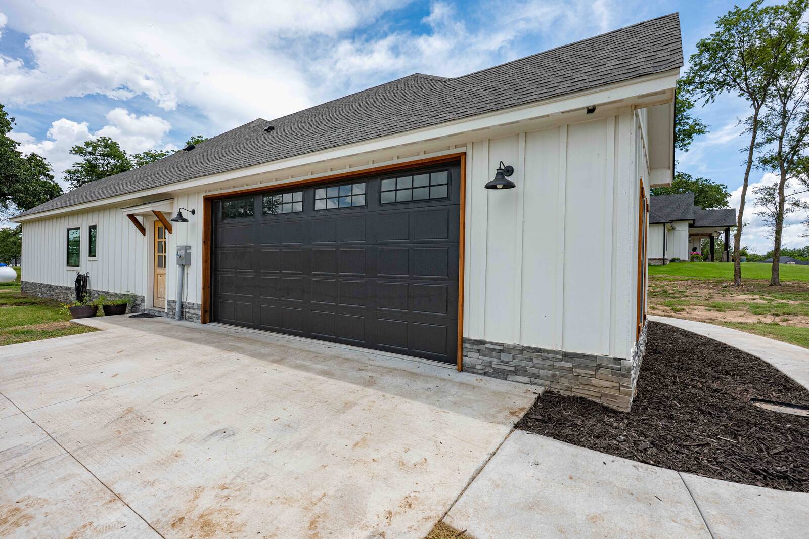 3817 E 482 Lane