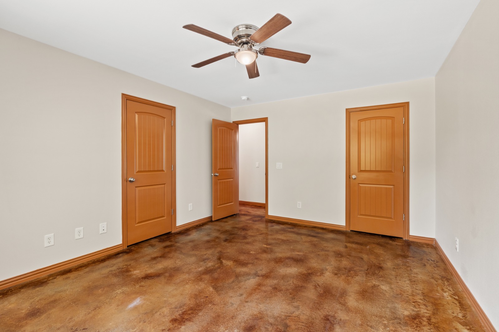 1415 W Mulberry St.