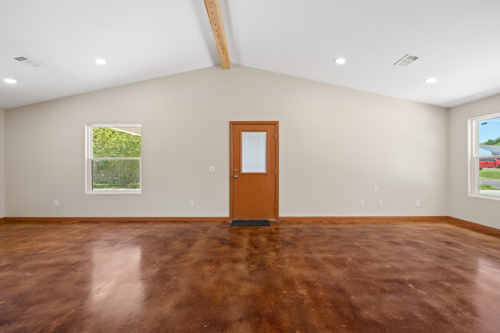 1415 W Mulberry St.