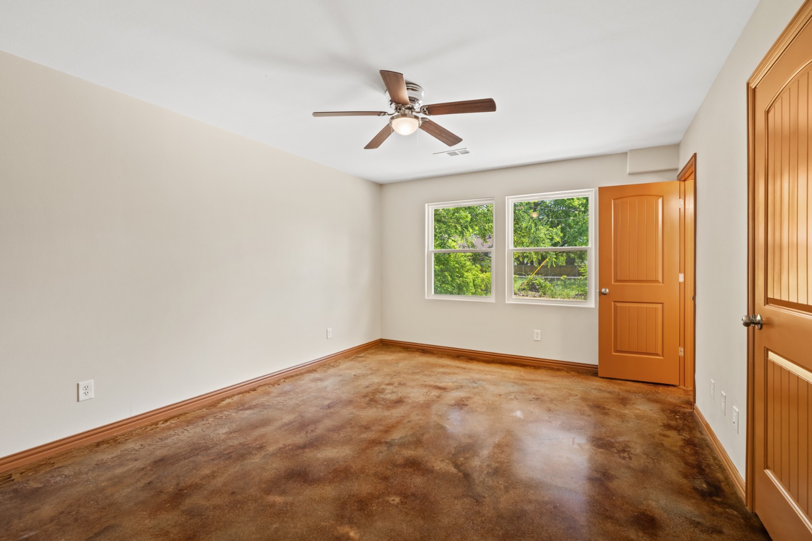 1415 W Mulberry St.