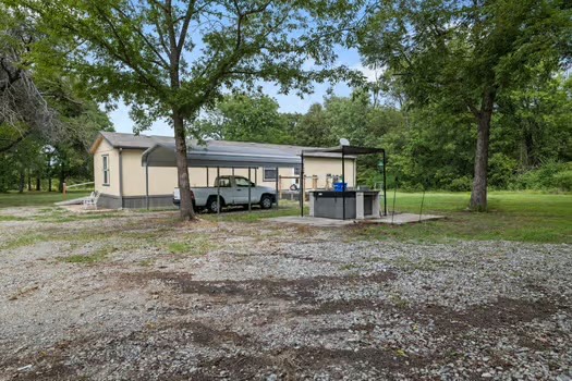 1489 Forest Ln