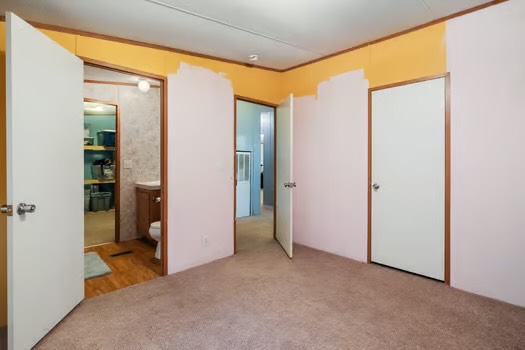 1489 Forest Ln