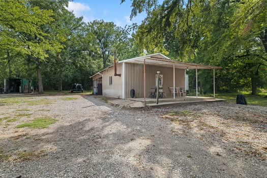 1489 Forest Ln