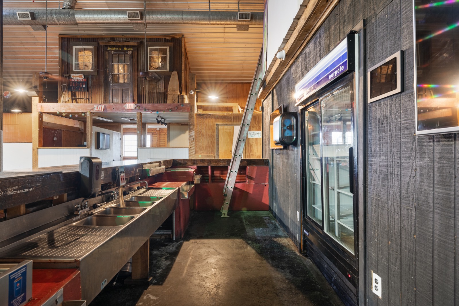 9125 W Highway 70