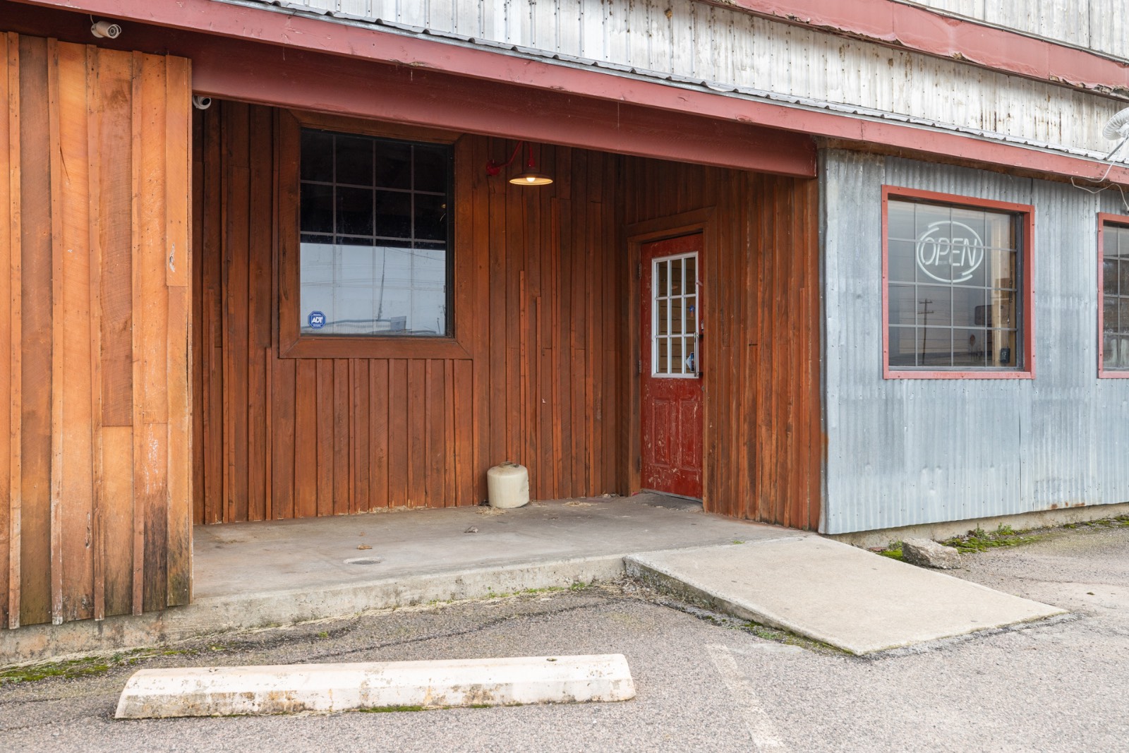9125 W Highway 70