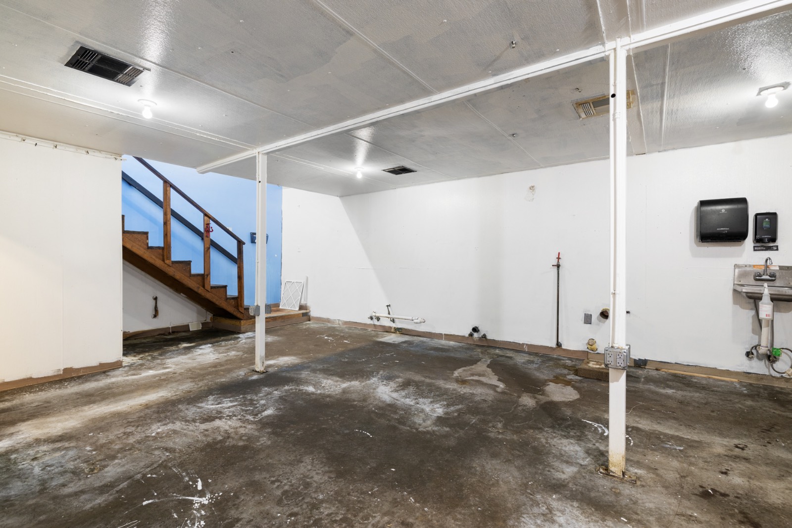 9125 W Highway 70