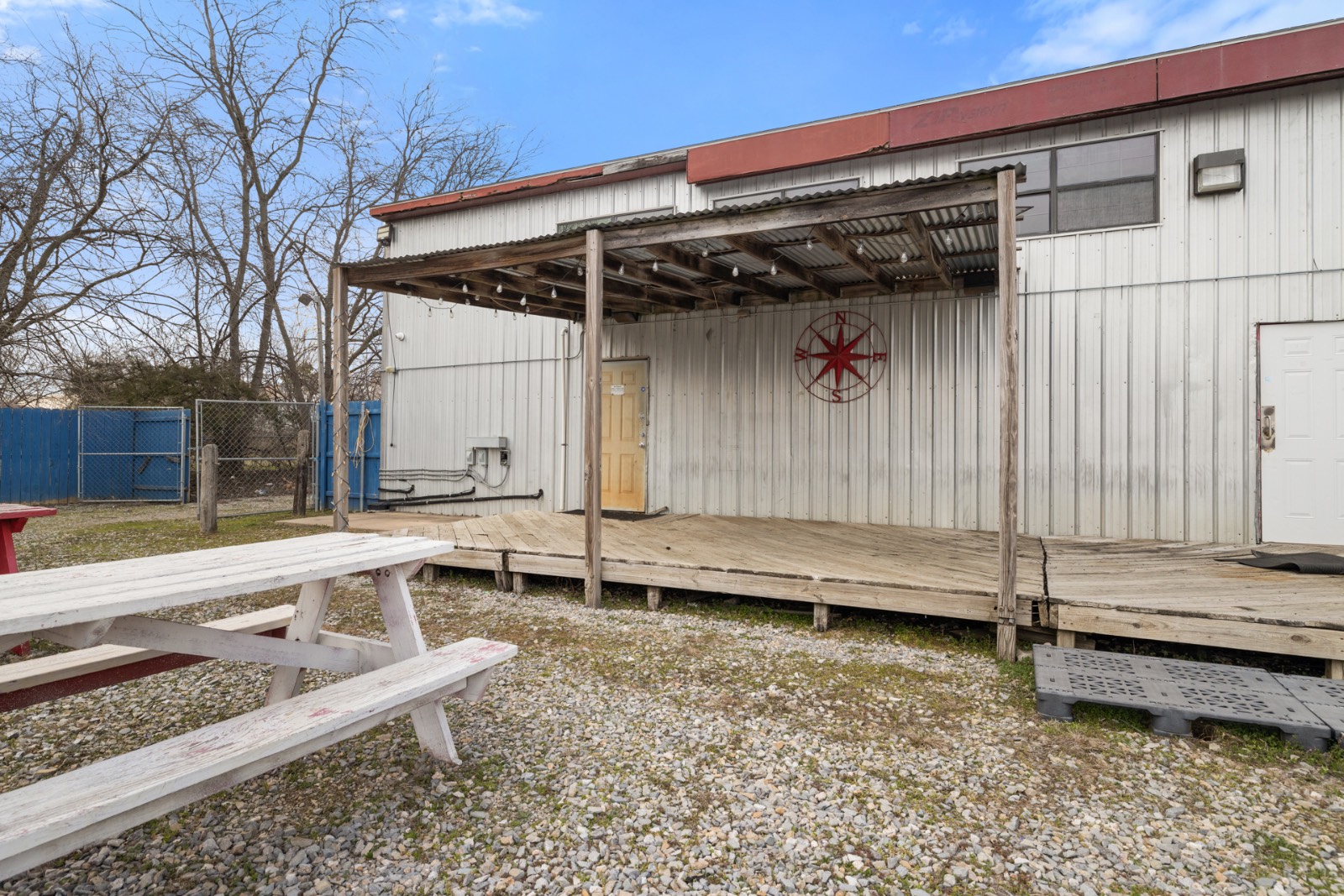 9125 W Highway 70