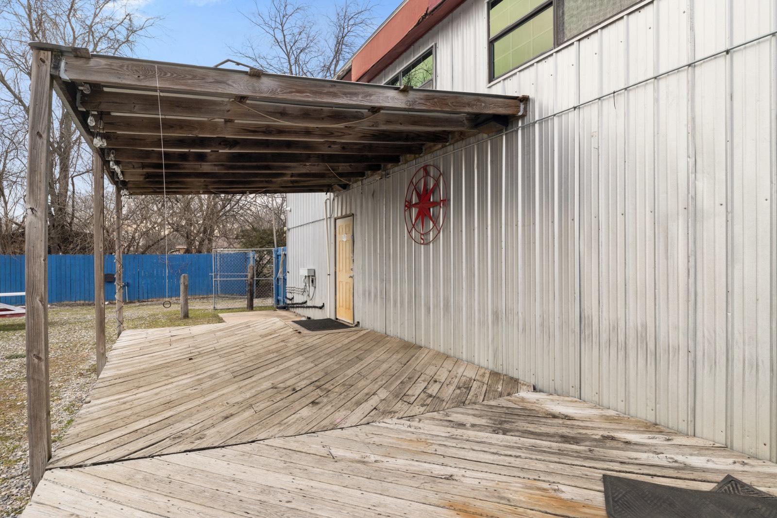 9125 W Highway 70