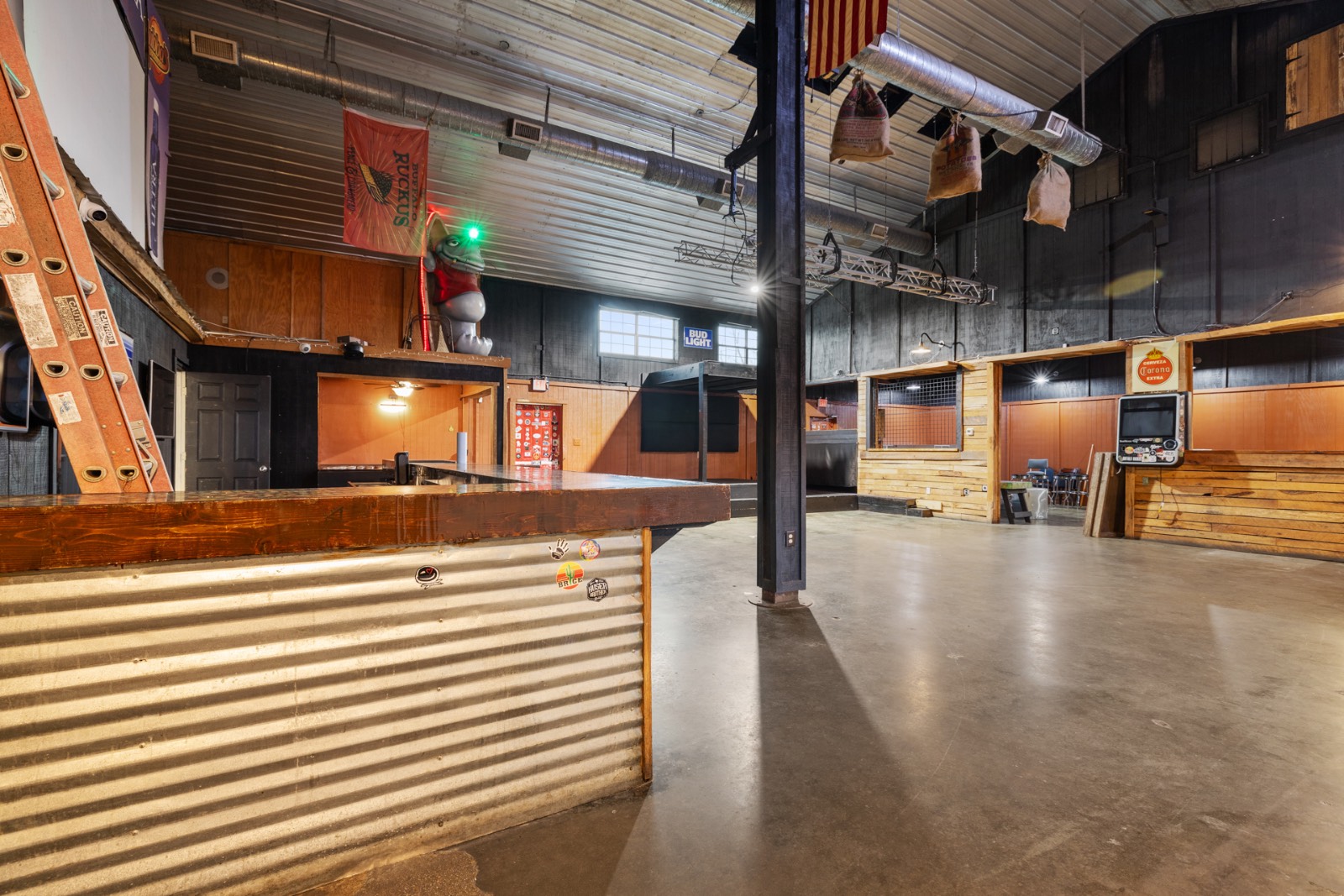 9125 W Highway 70