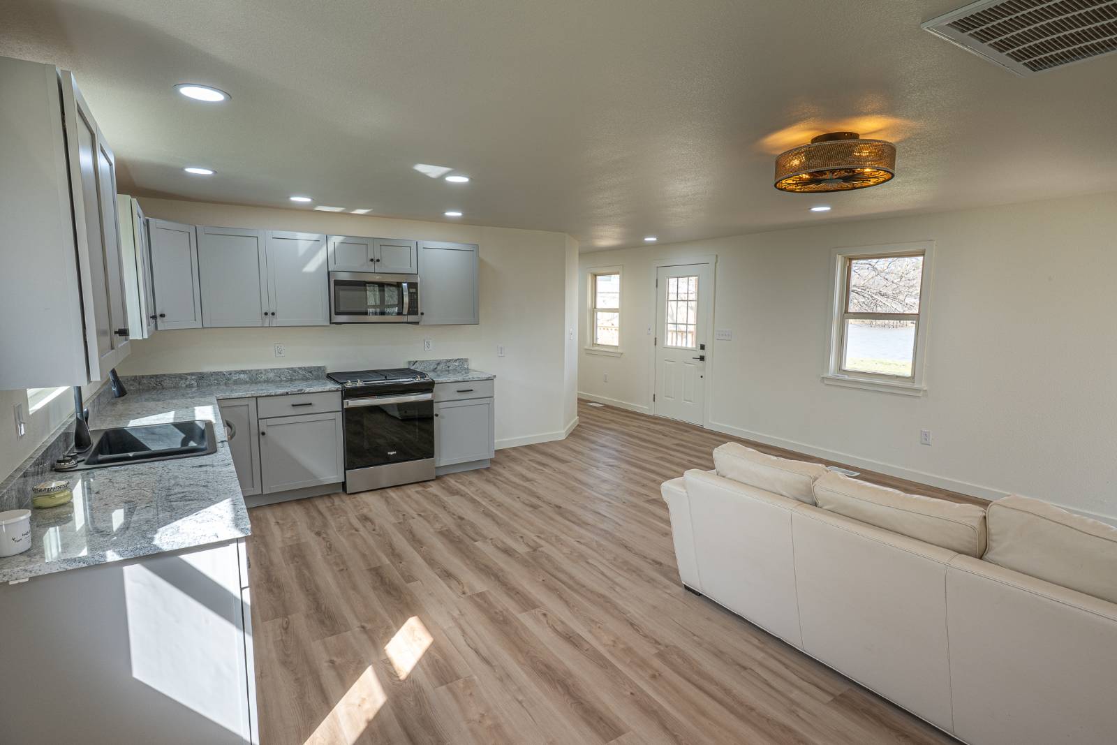 9170 N 439 Rd