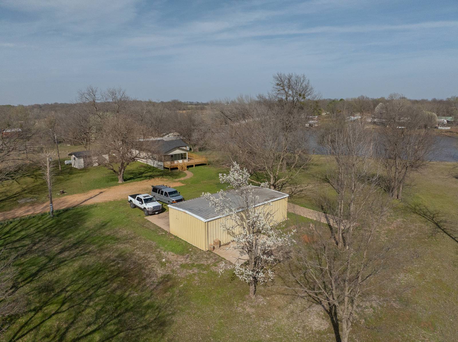 9170 N 439 Rd