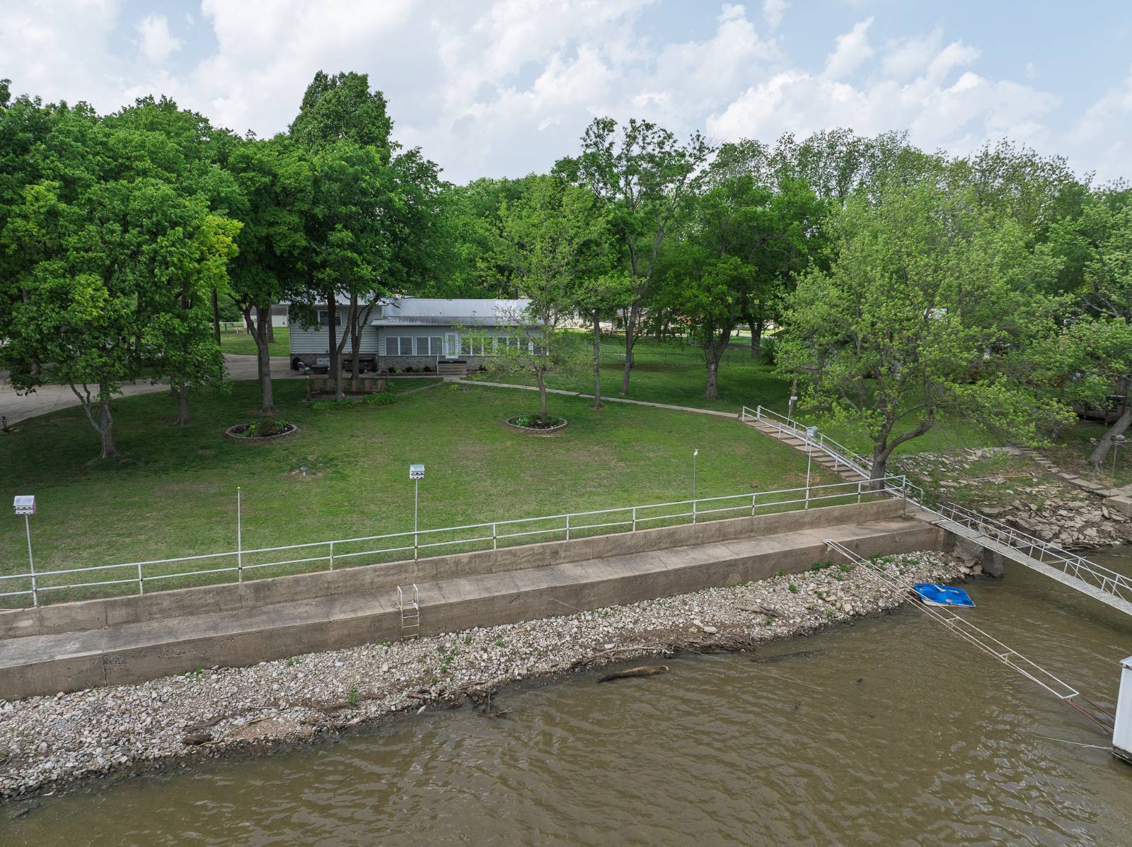 501 Leisure Land PL