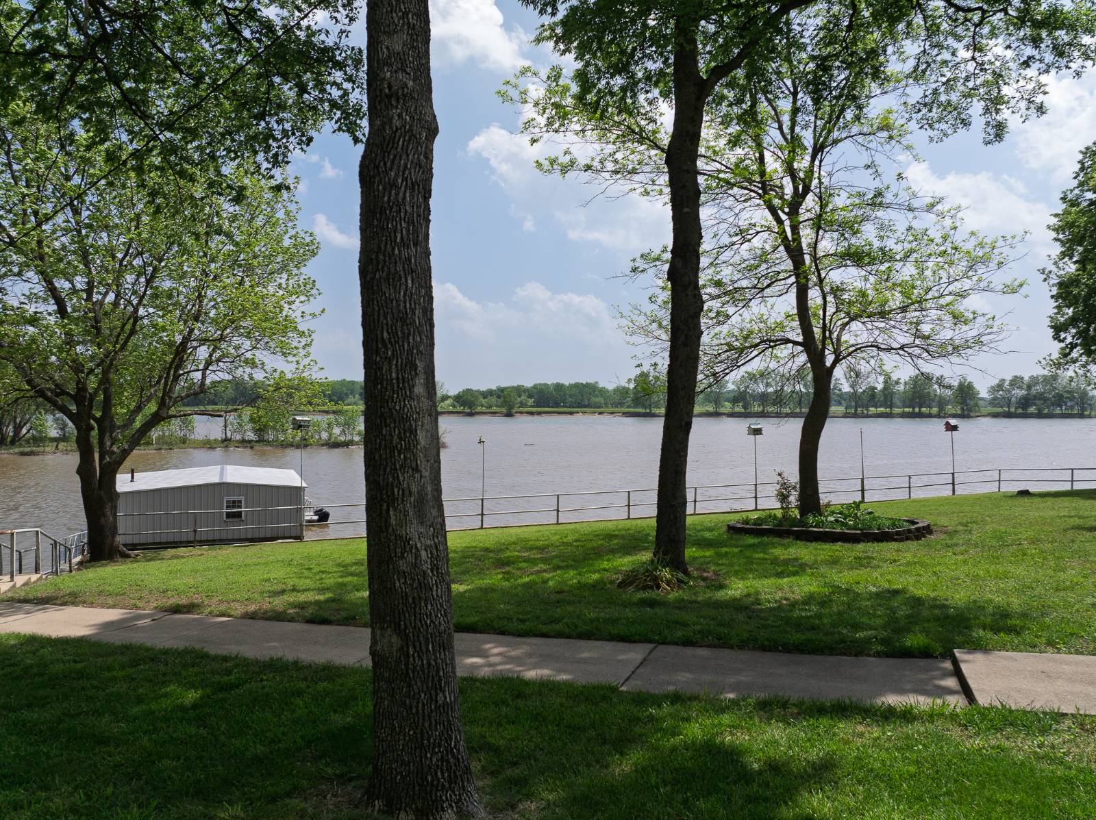 501 Leisure Land PL
