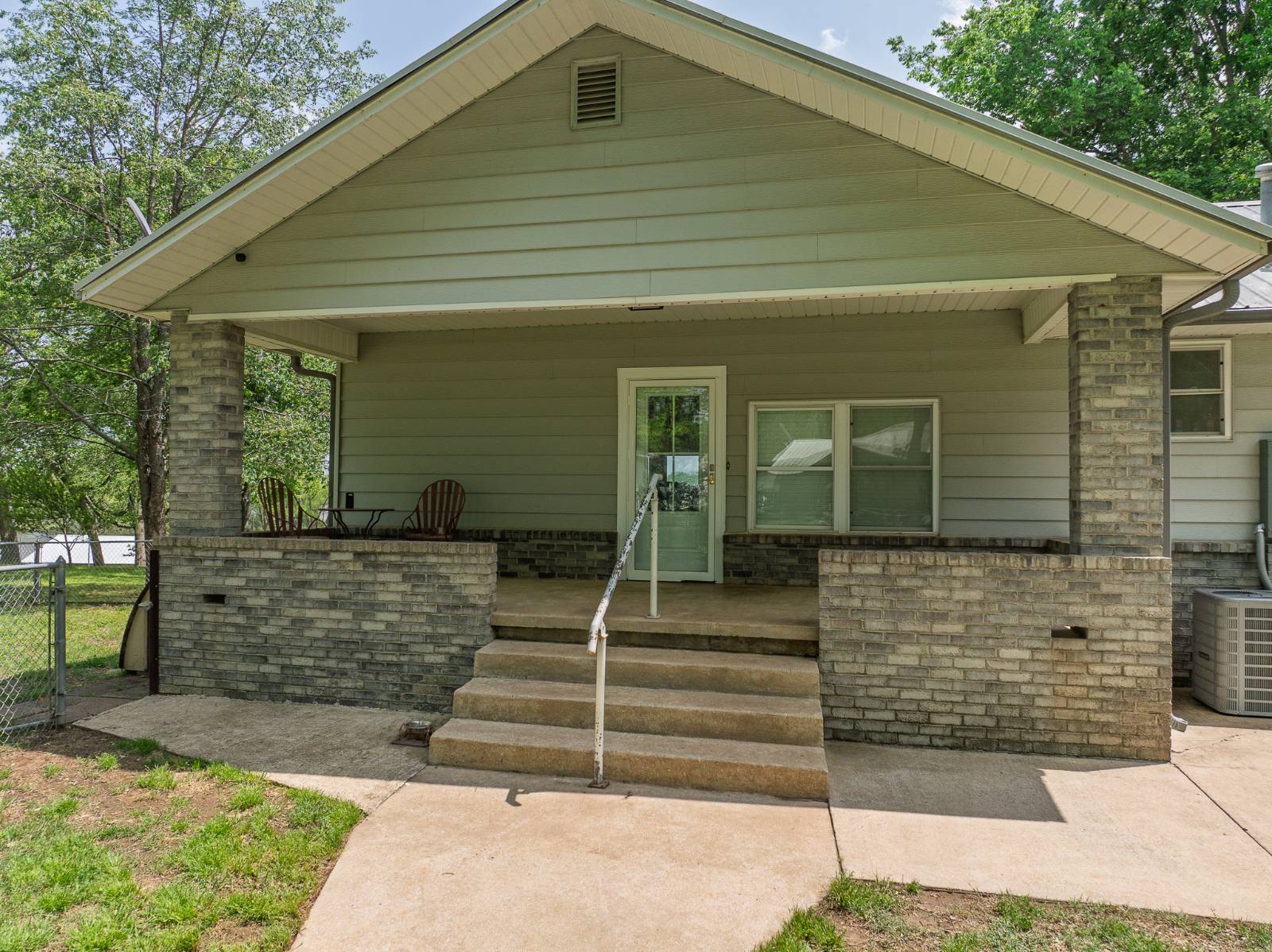 501 Leisure Land PL