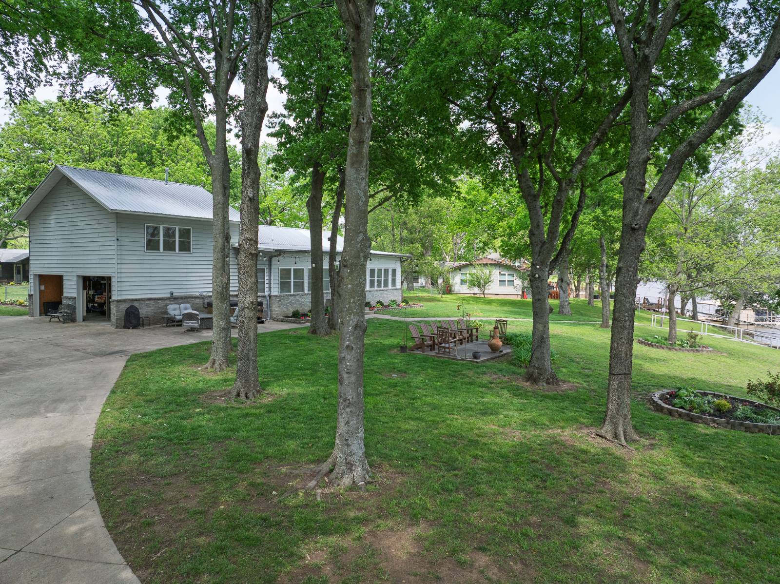 501 Leisure Land PL