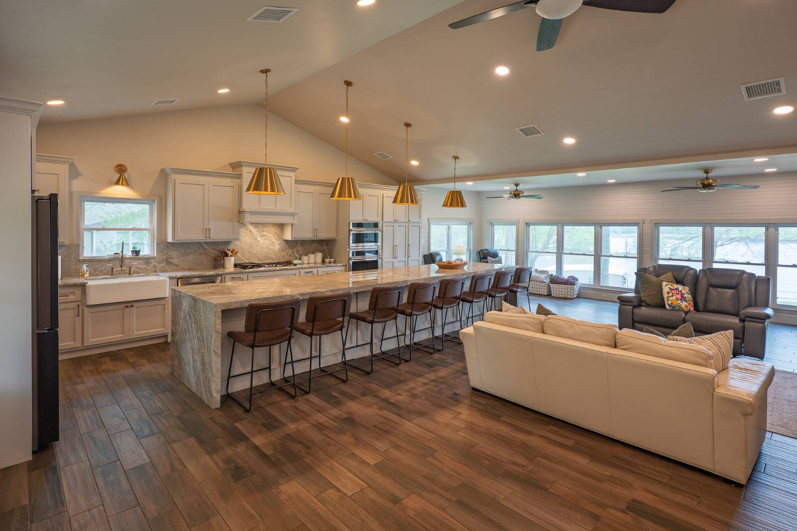 501 Leisure Land PL