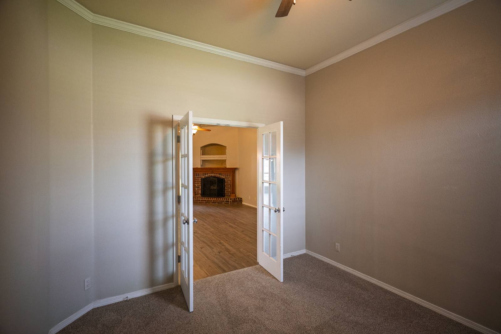 2517 W Ocala ST