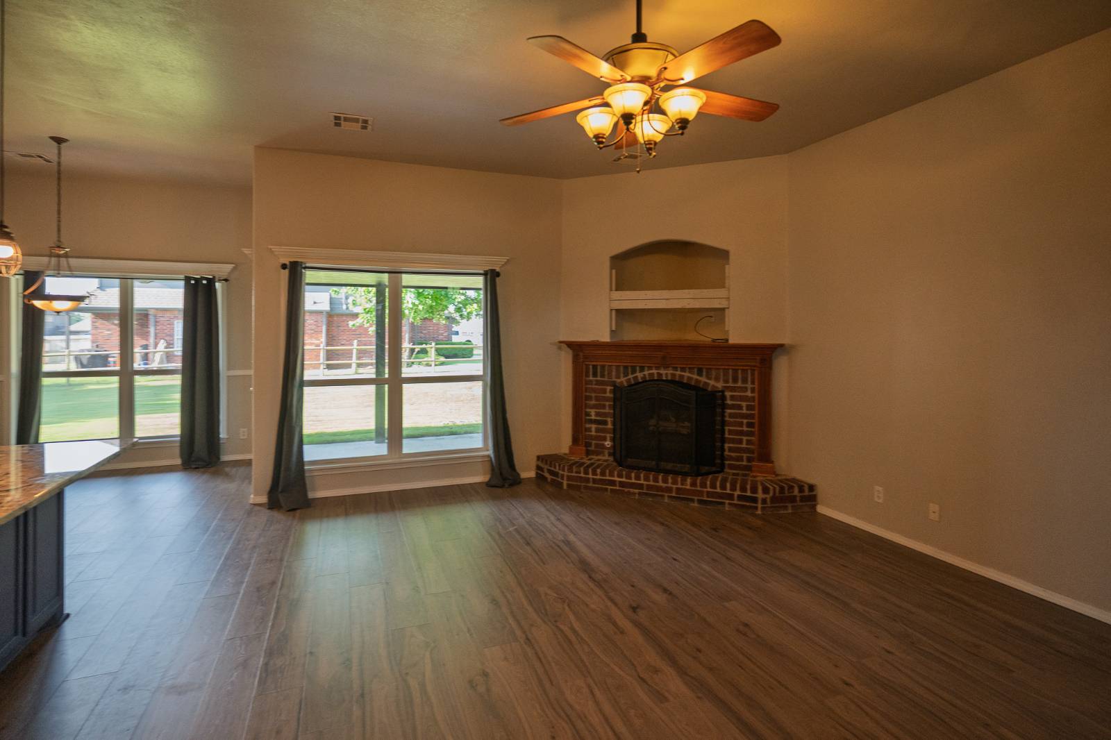 2517 W Ocala ST
