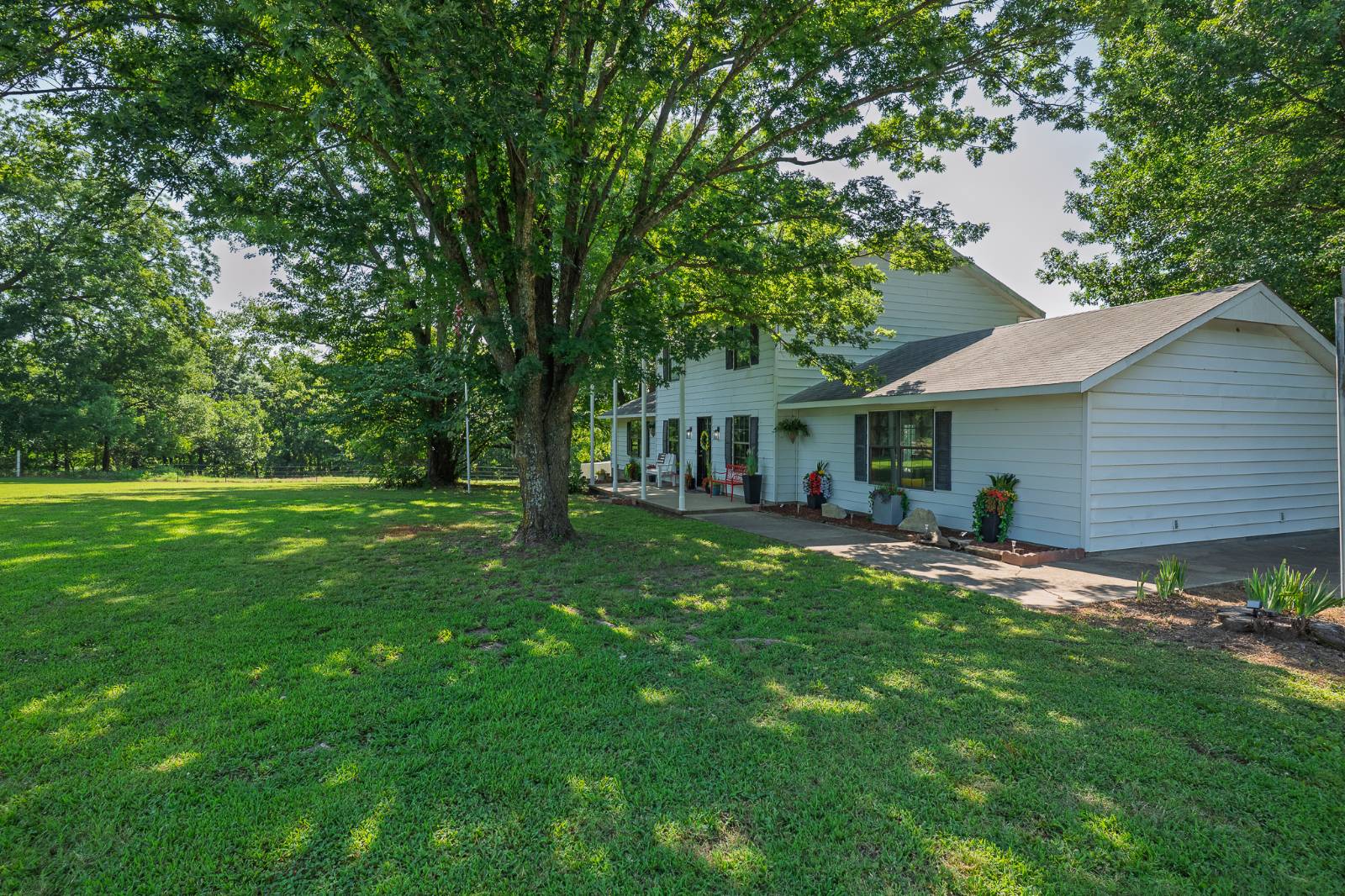 3574 East 520