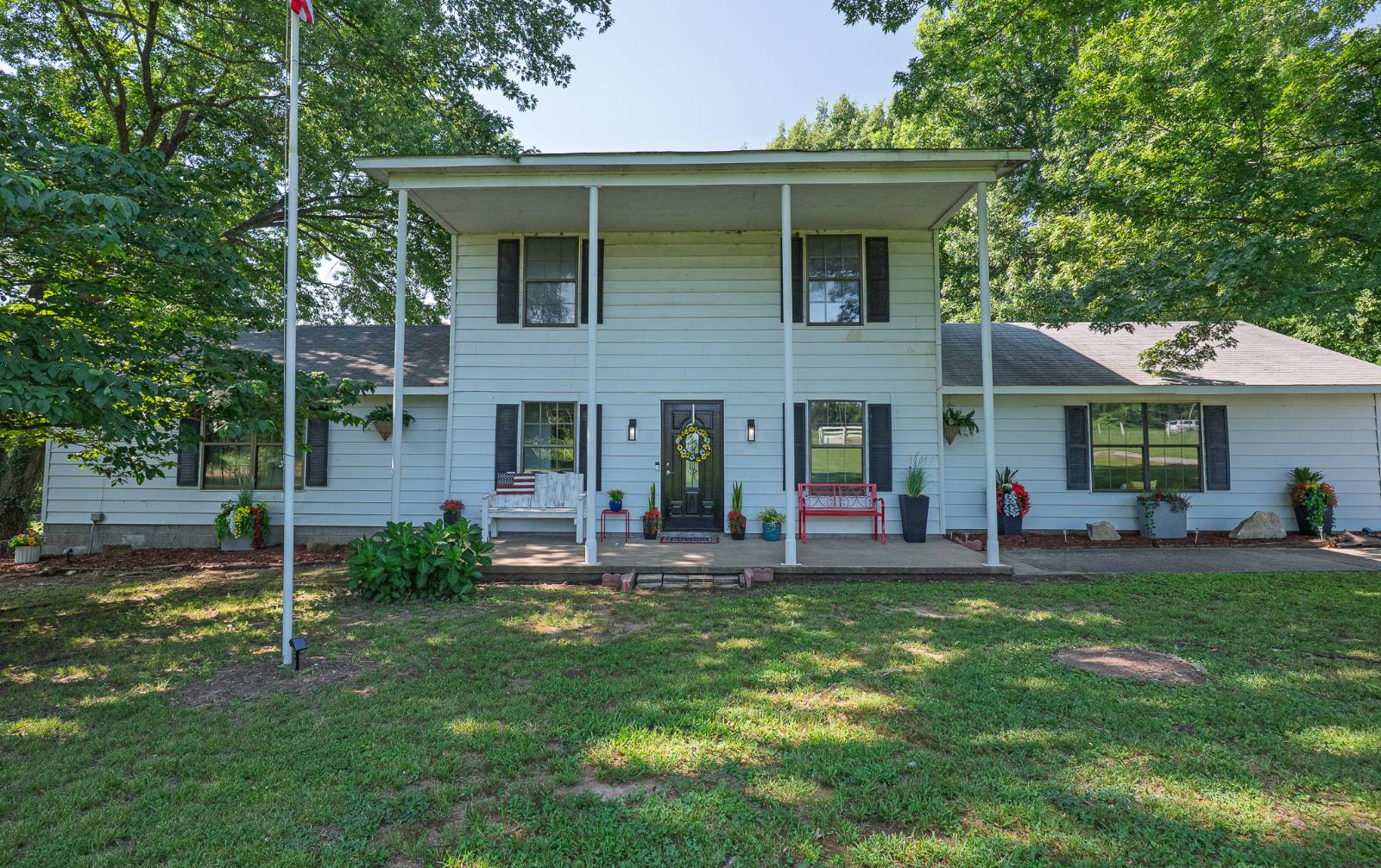 3574 East 520