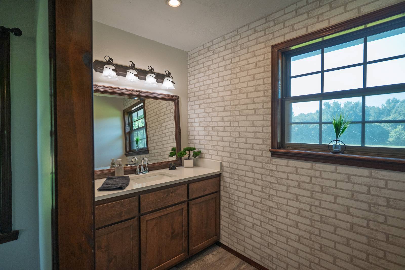3574 East 520
