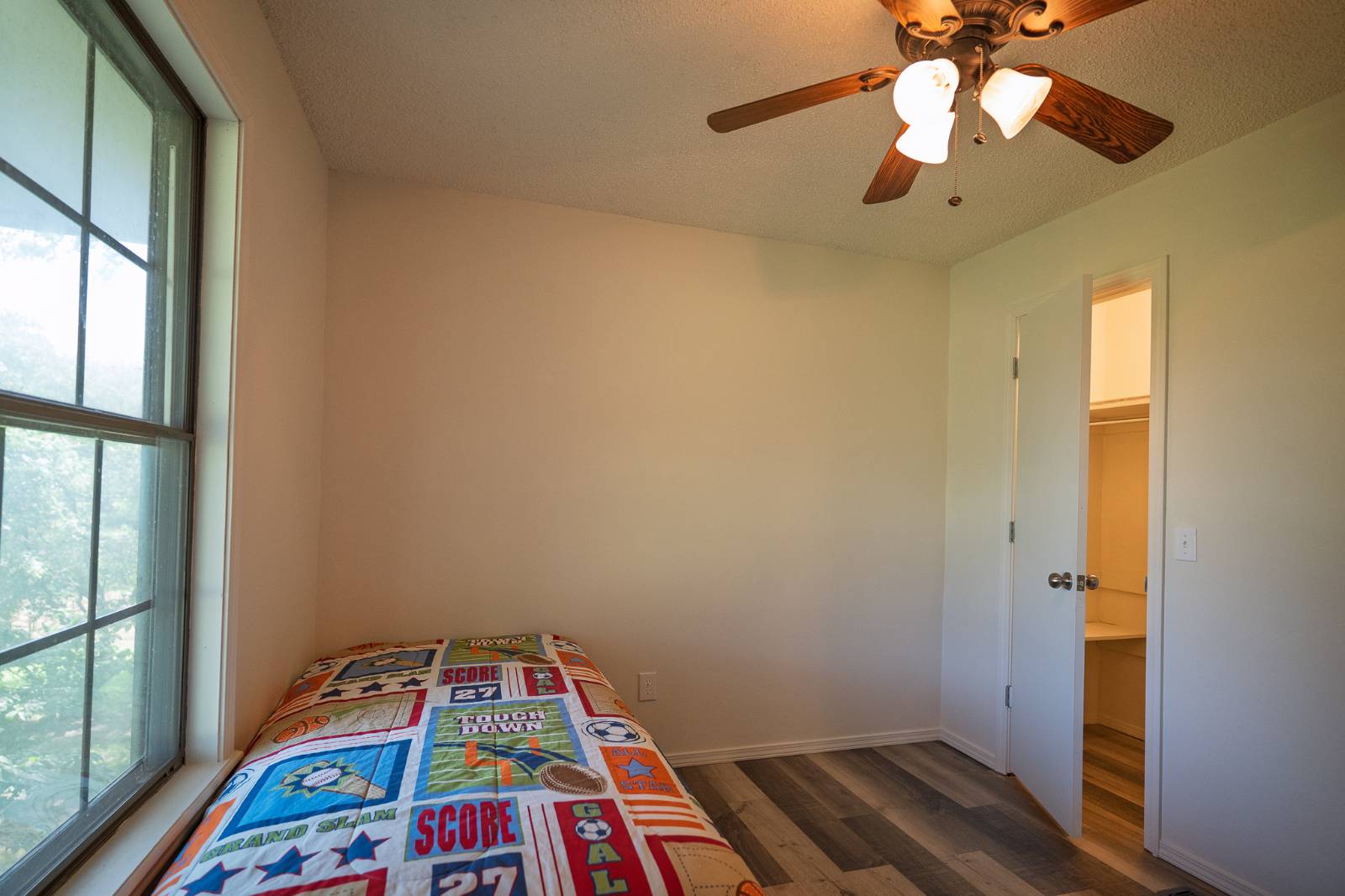 3574 East 520