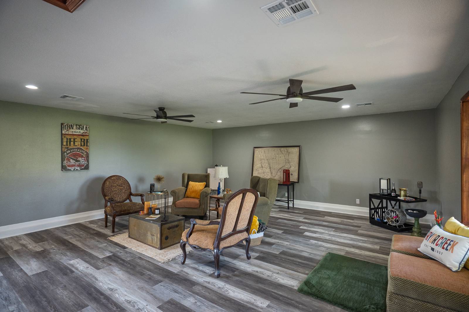 3574 East 520