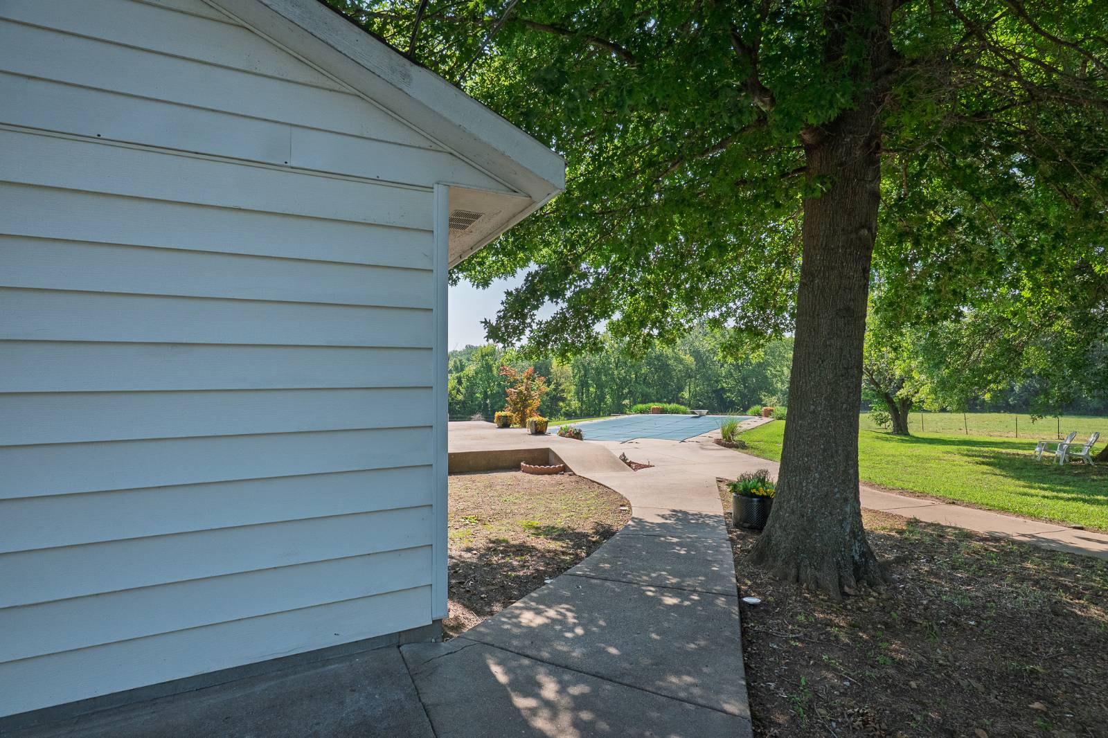3574 East 520