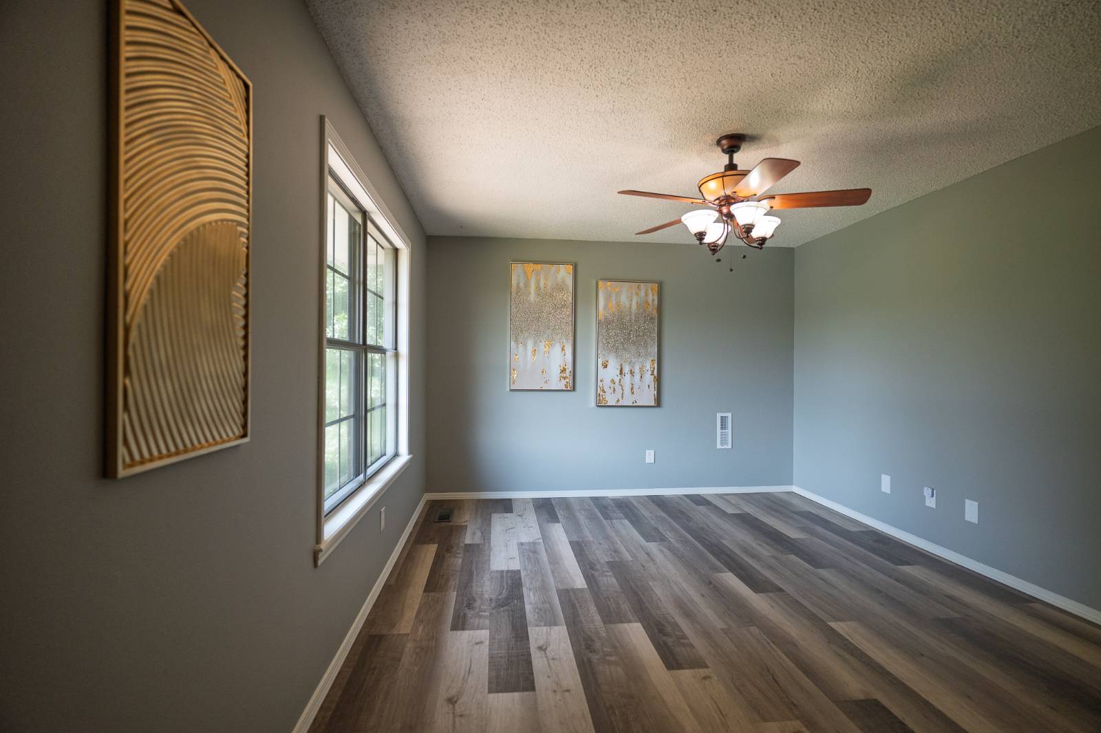 3574 East 520