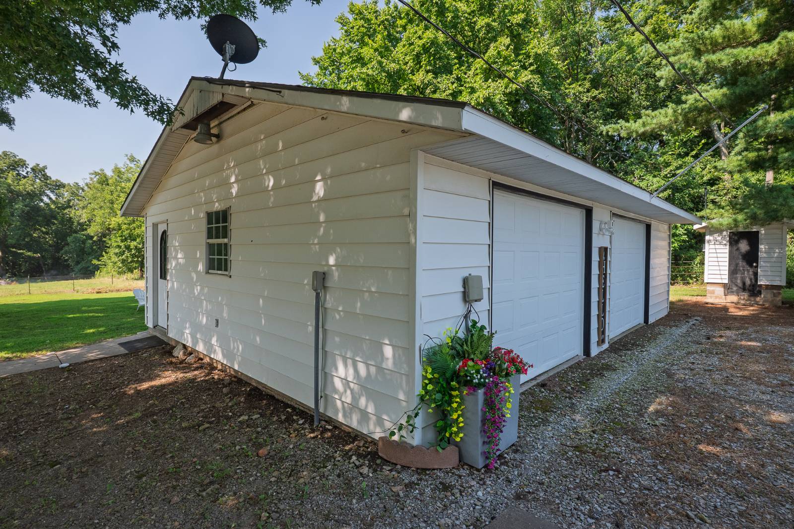 3574 East 520