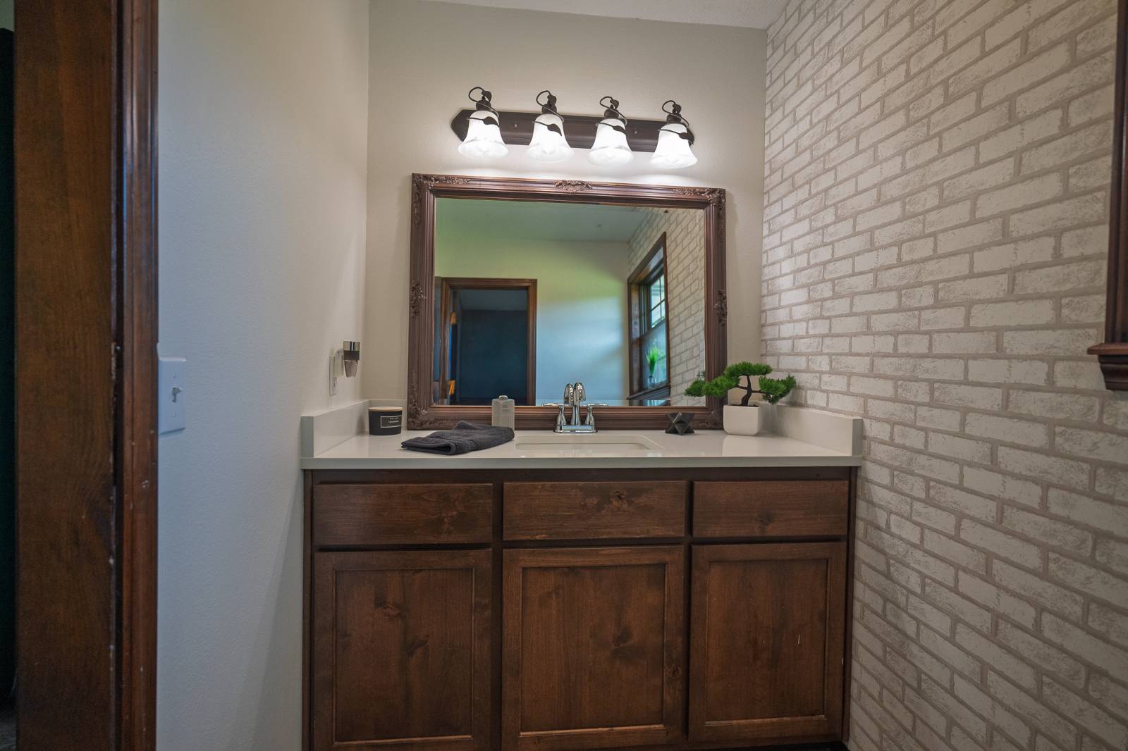 3574 East 520