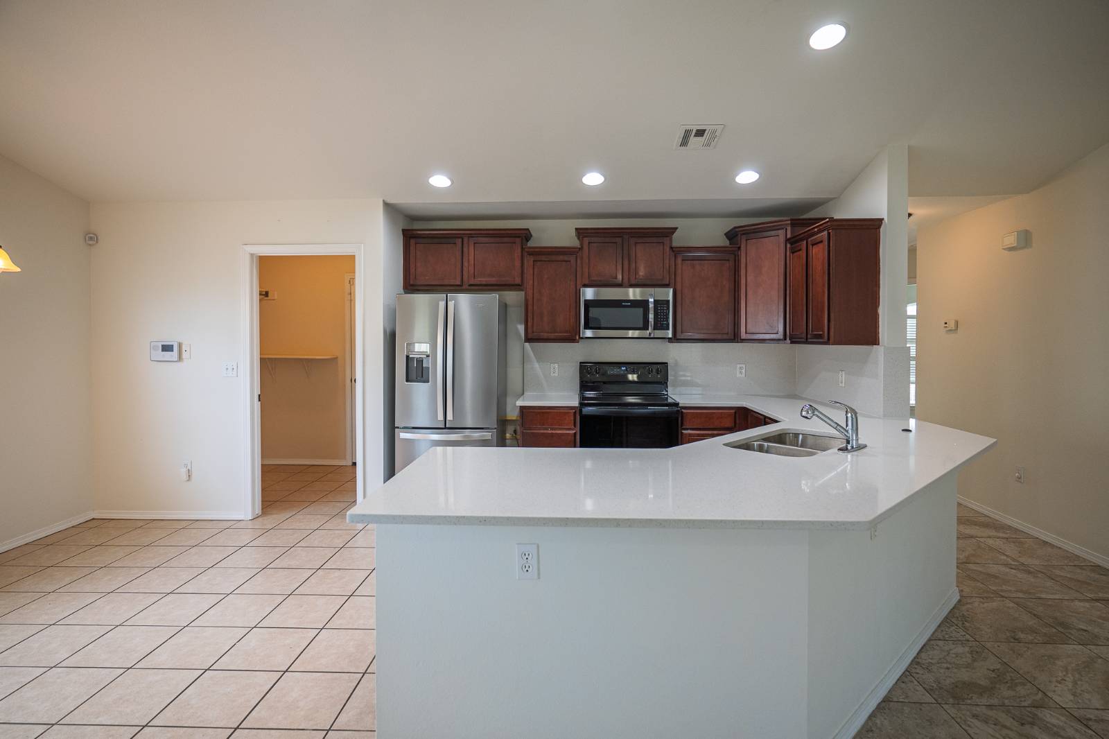 2816 S Kentucky