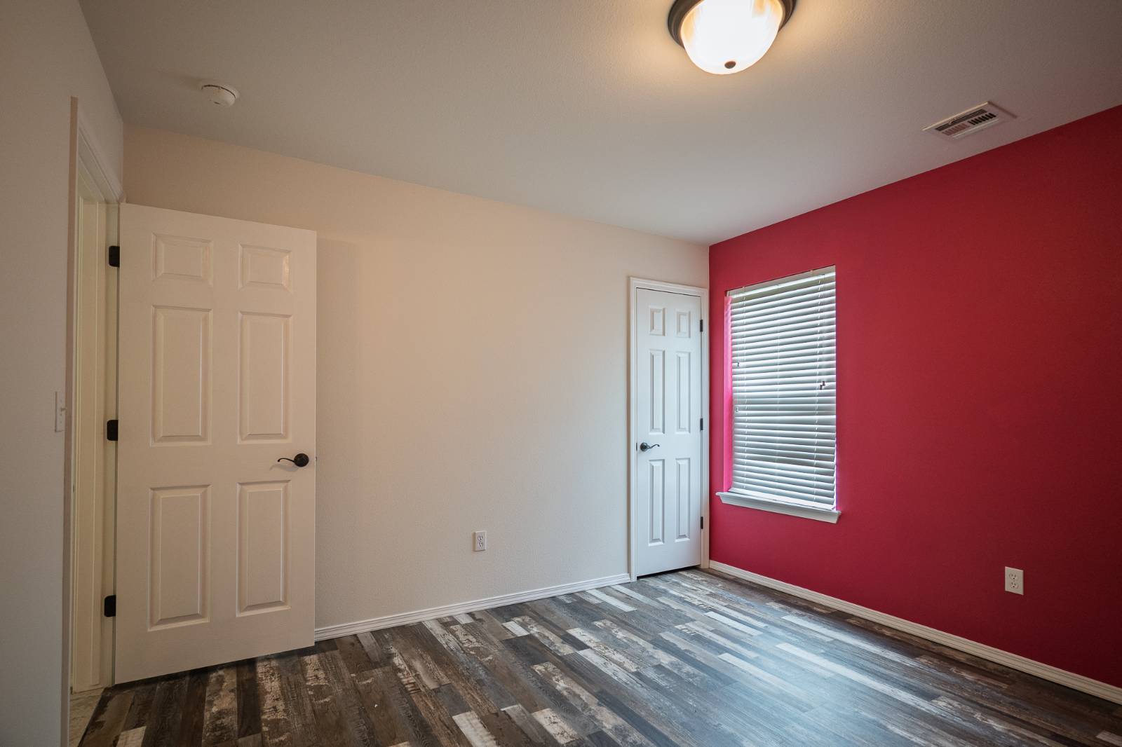 2816 S Kentucky