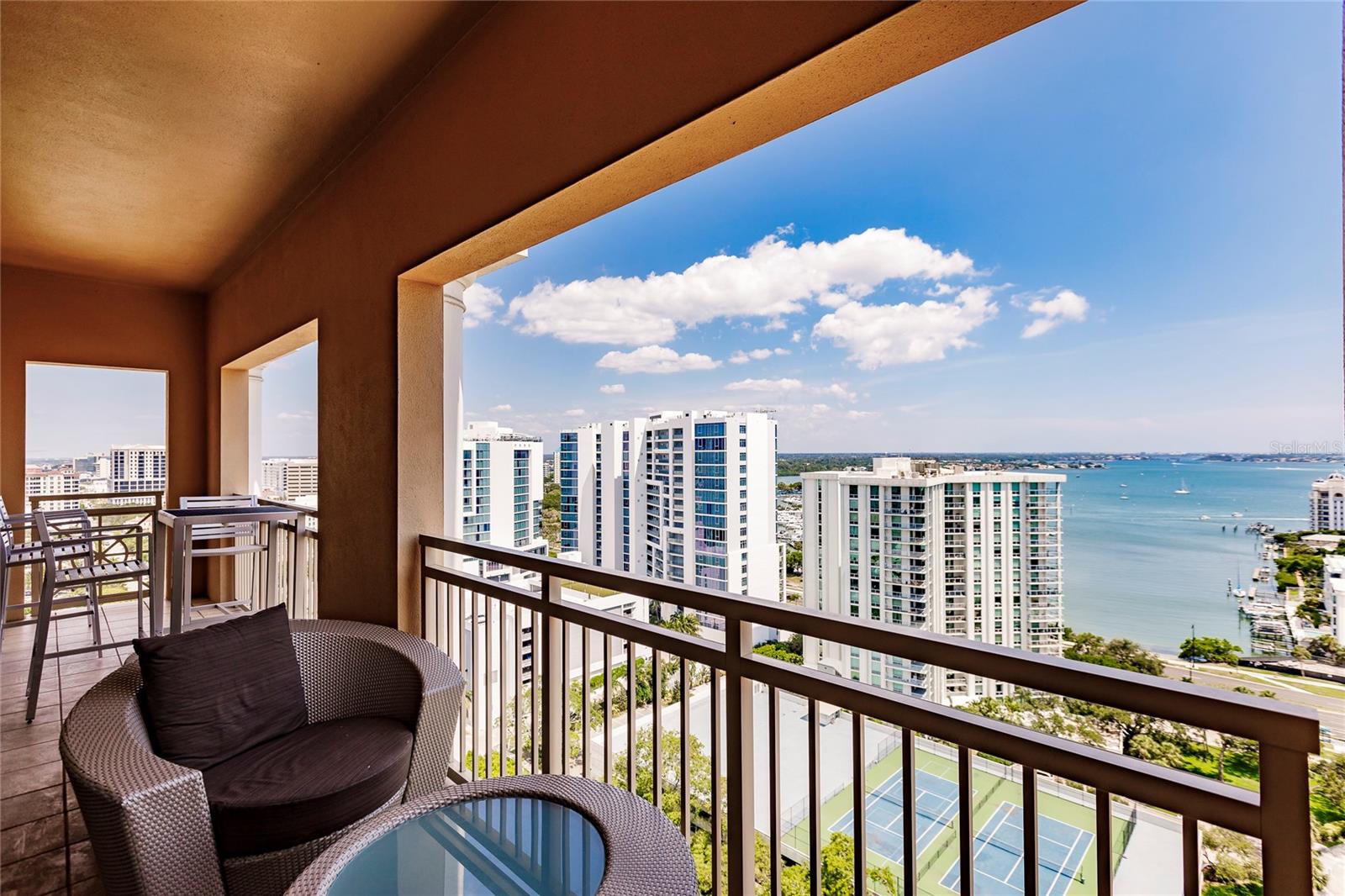 1111 RITZ CARLTON DR #1802