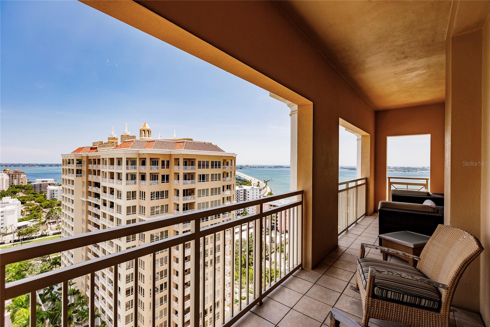 1111 RITZ CARLTON DR #1802