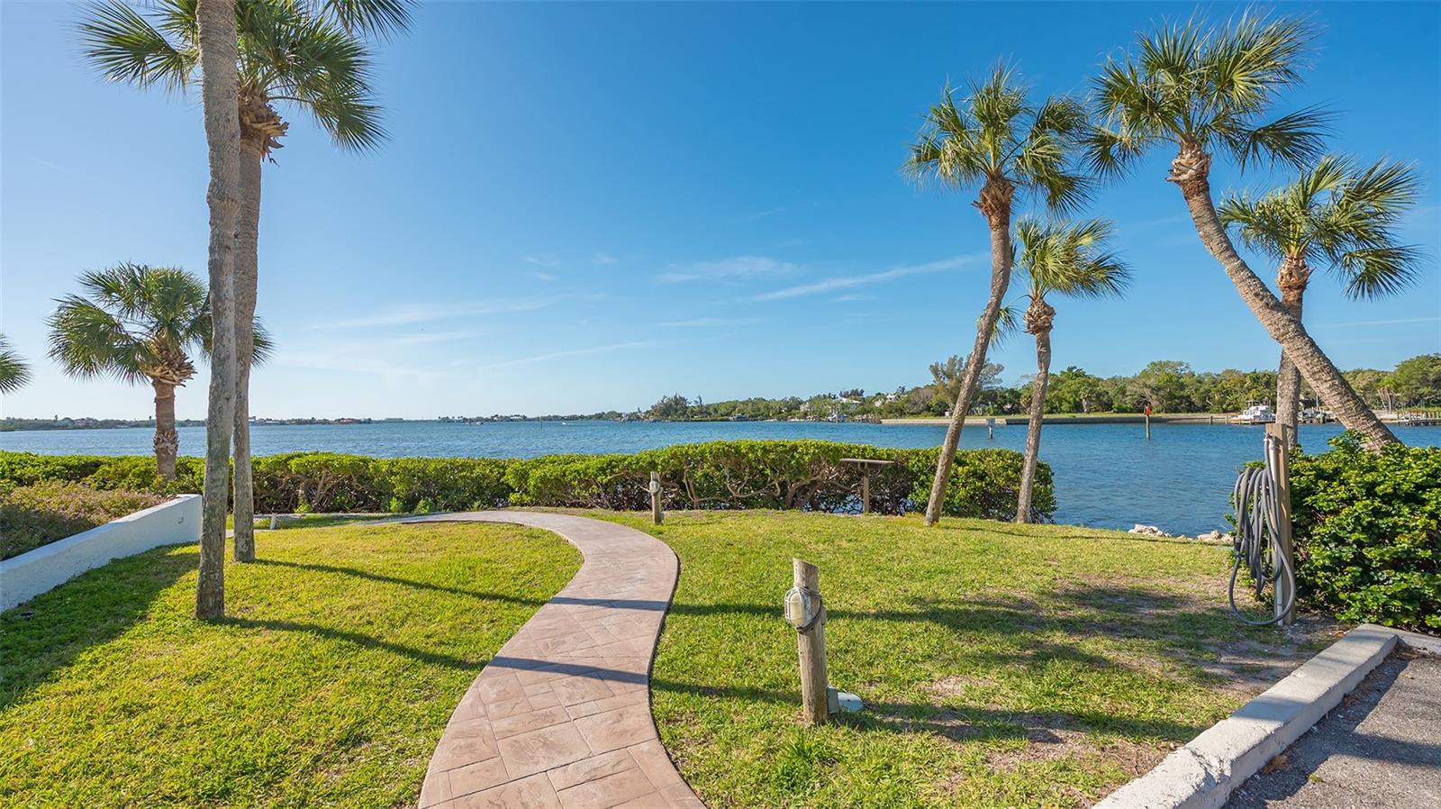1644 STICKNEY POINT RD #102