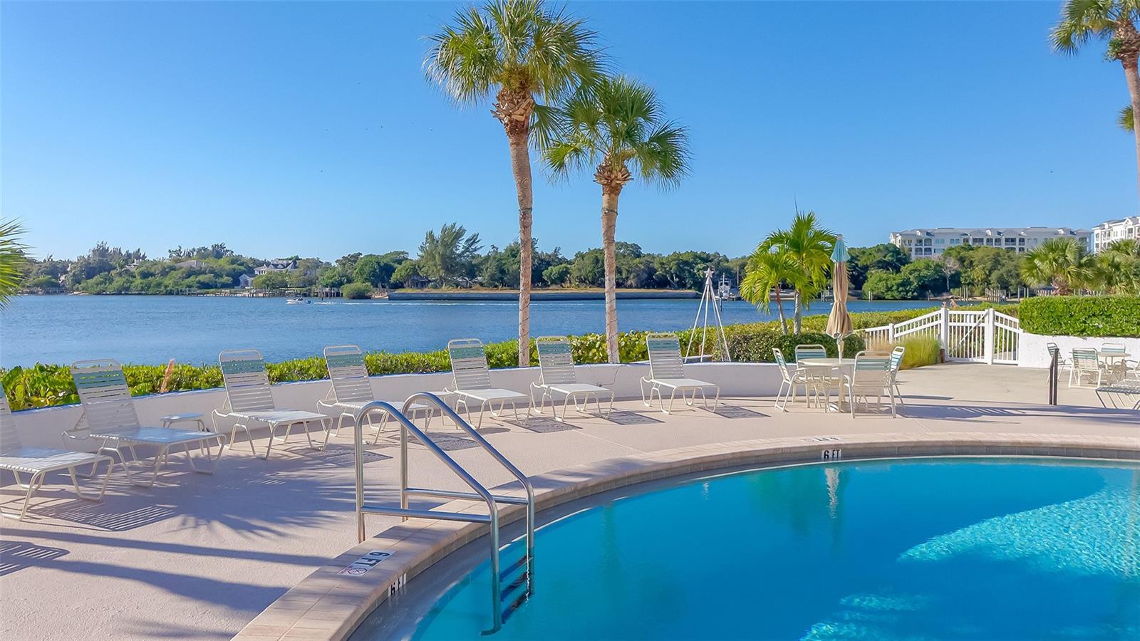 1644 STICKNEY POINT RD #102