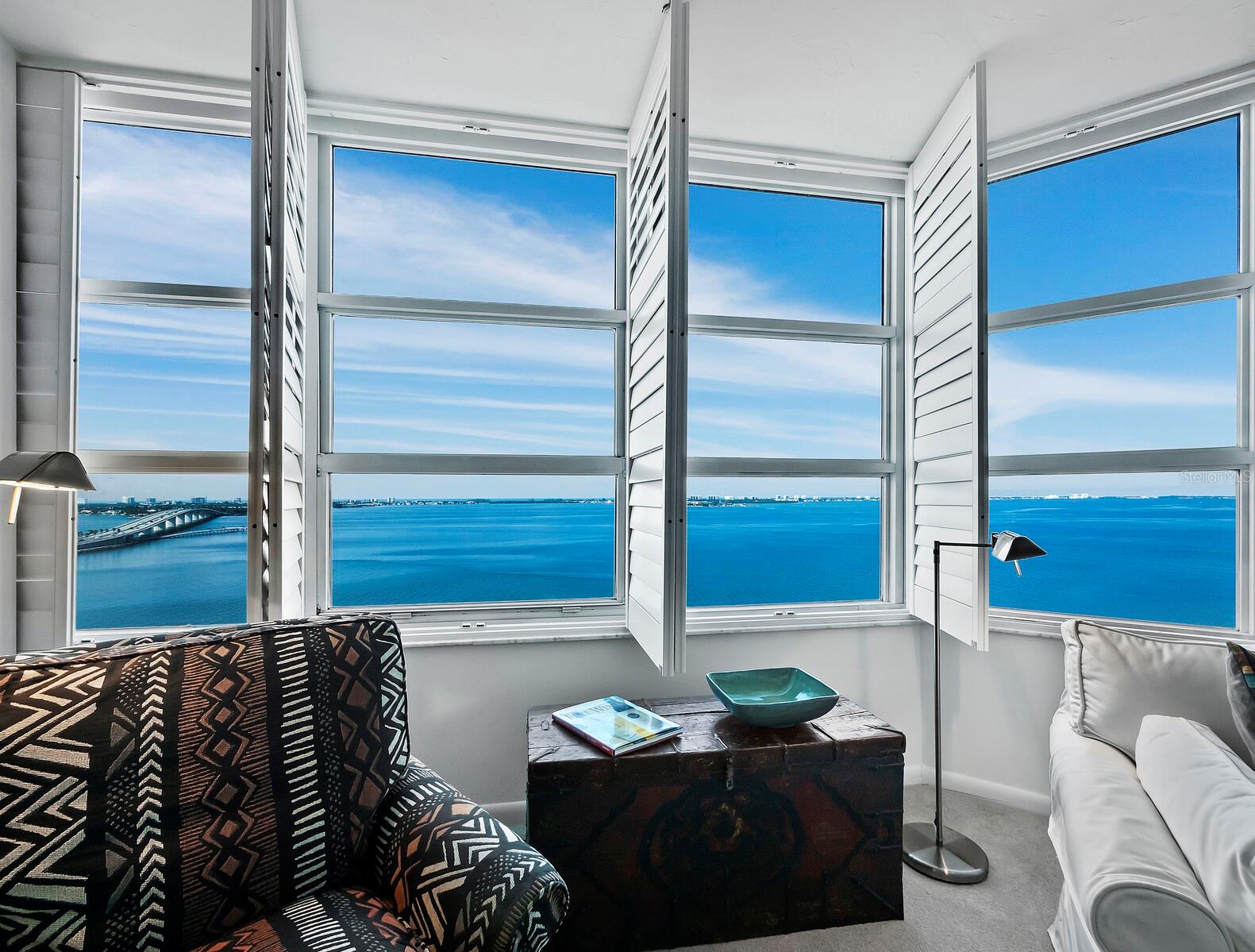 988 BLVD OF THE ARTS #1712