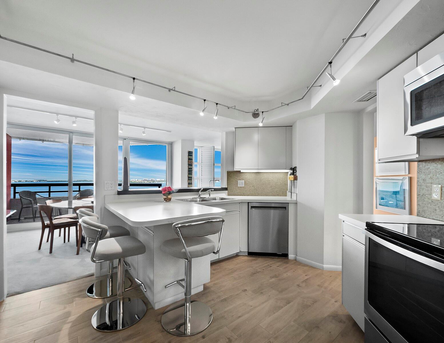 988 BLVD OF THE ARTS #1712