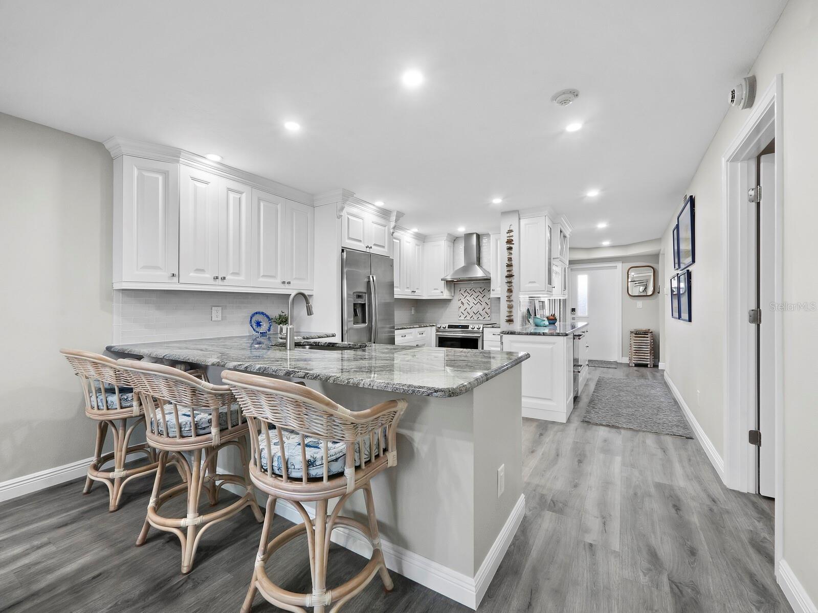 5780 MIDNIGHT PASS RD #609