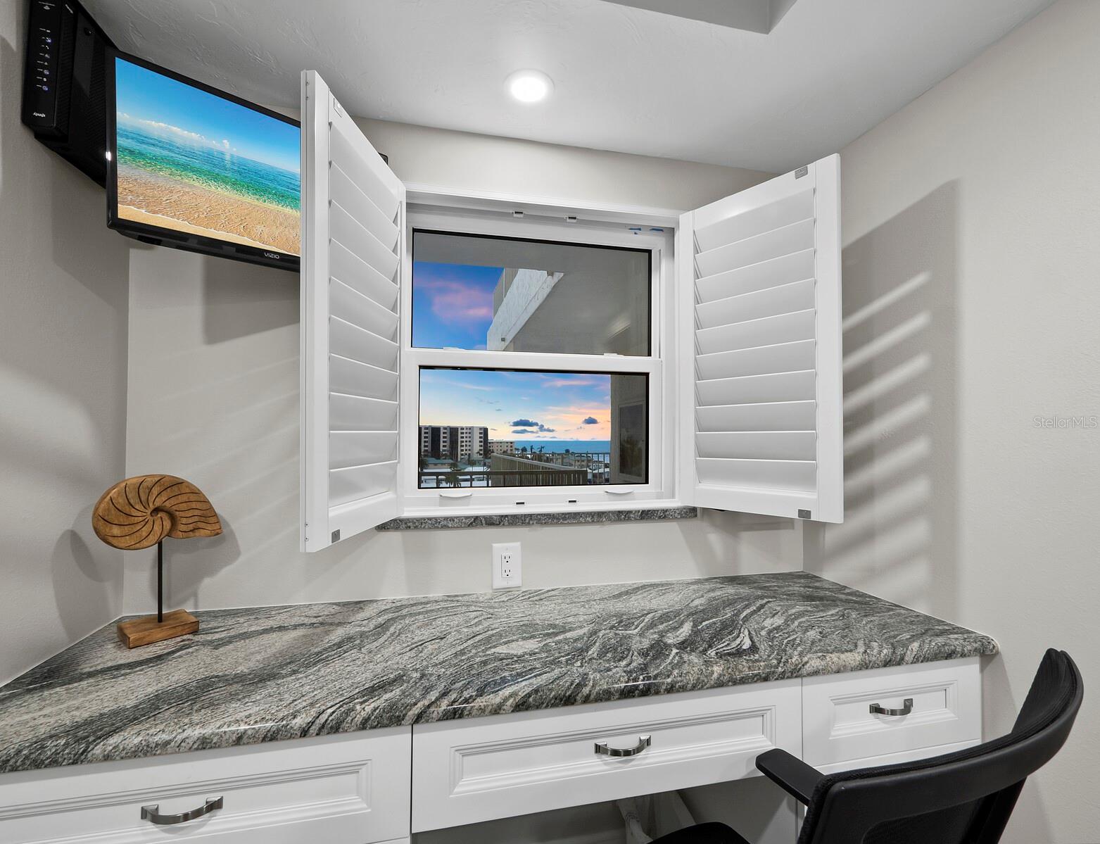 5780 MIDNIGHT PASS RD #609