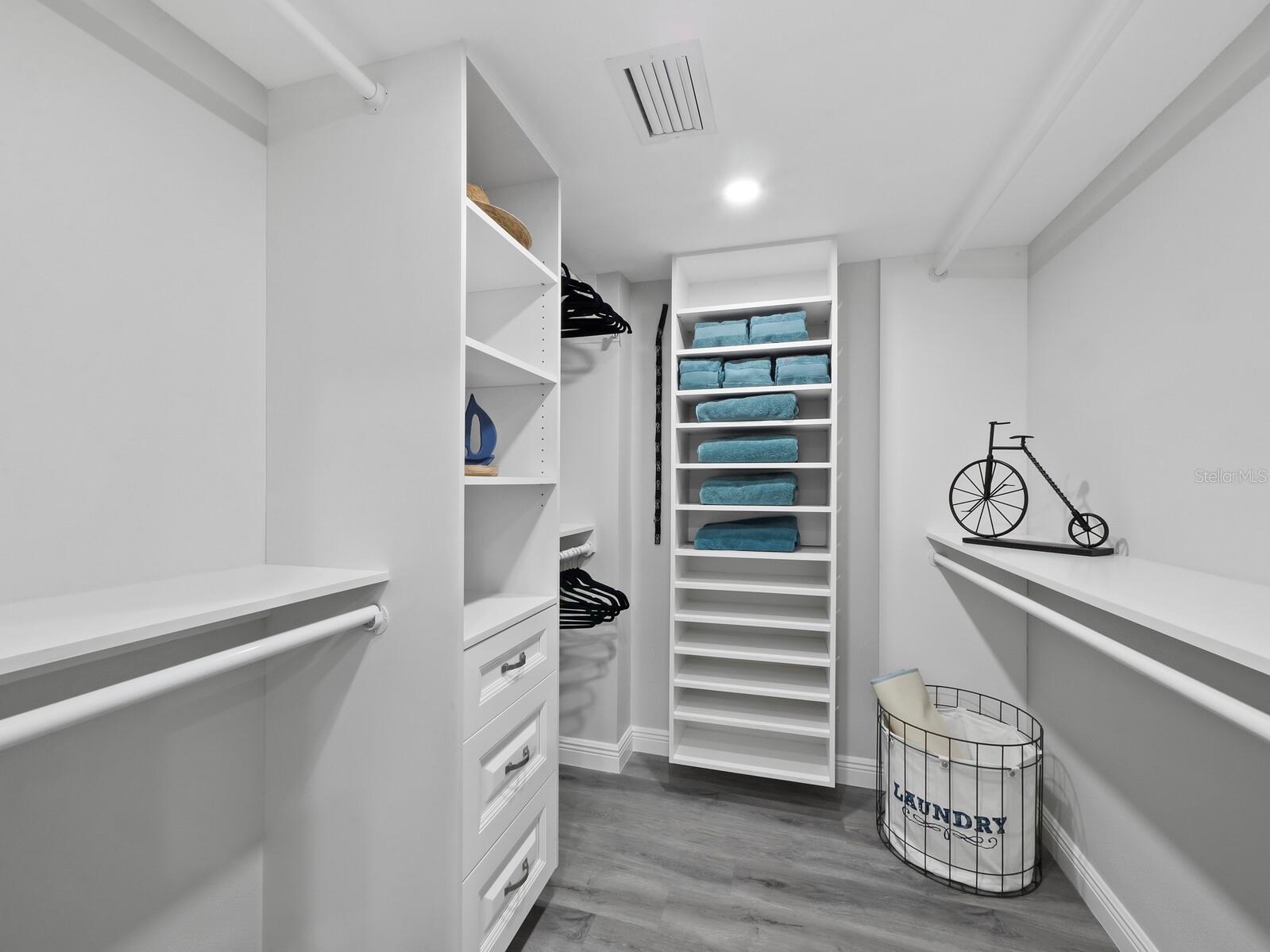 5780 MIDNIGHT PASS RD #609