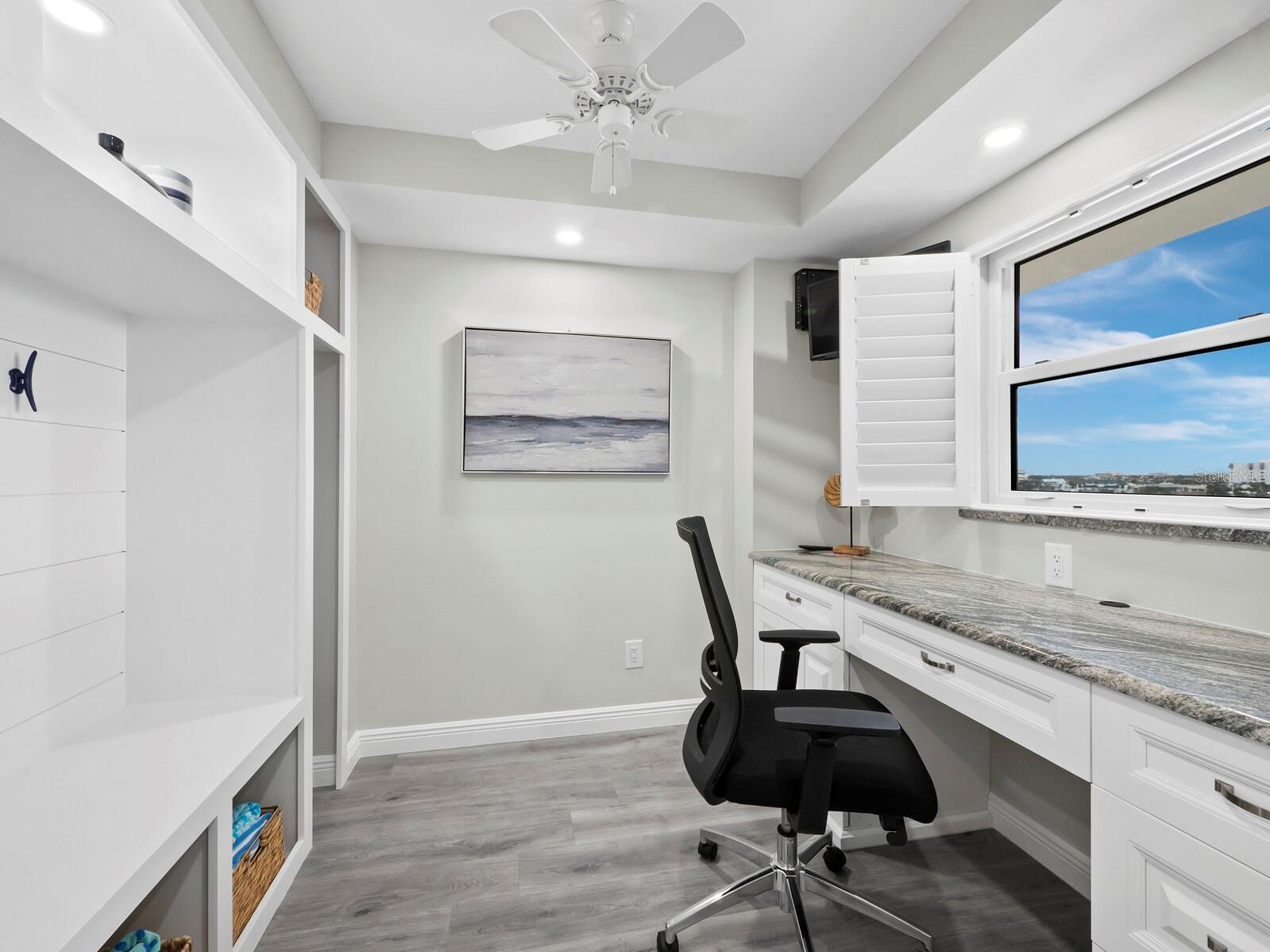 5780 MIDNIGHT PASS RD #609