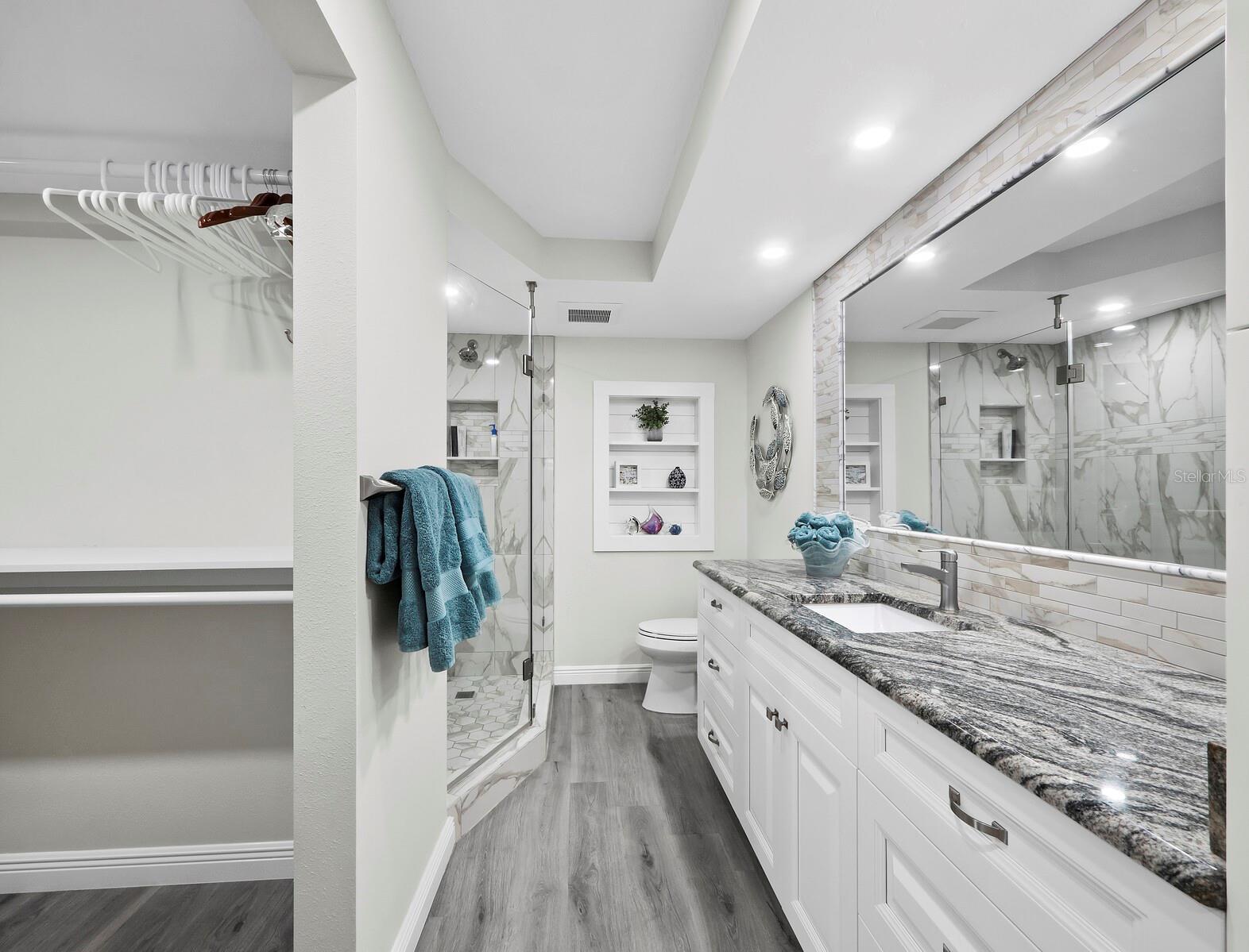 5780 MIDNIGHT PASS RD #609