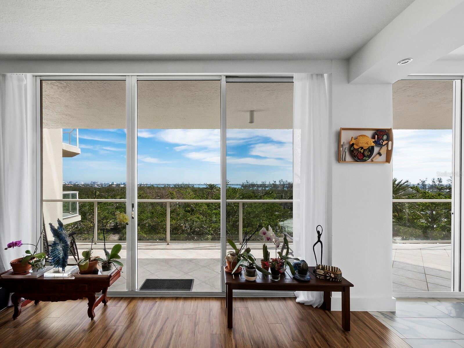 1800 BENJAMIN FRANKLIN DR #B408