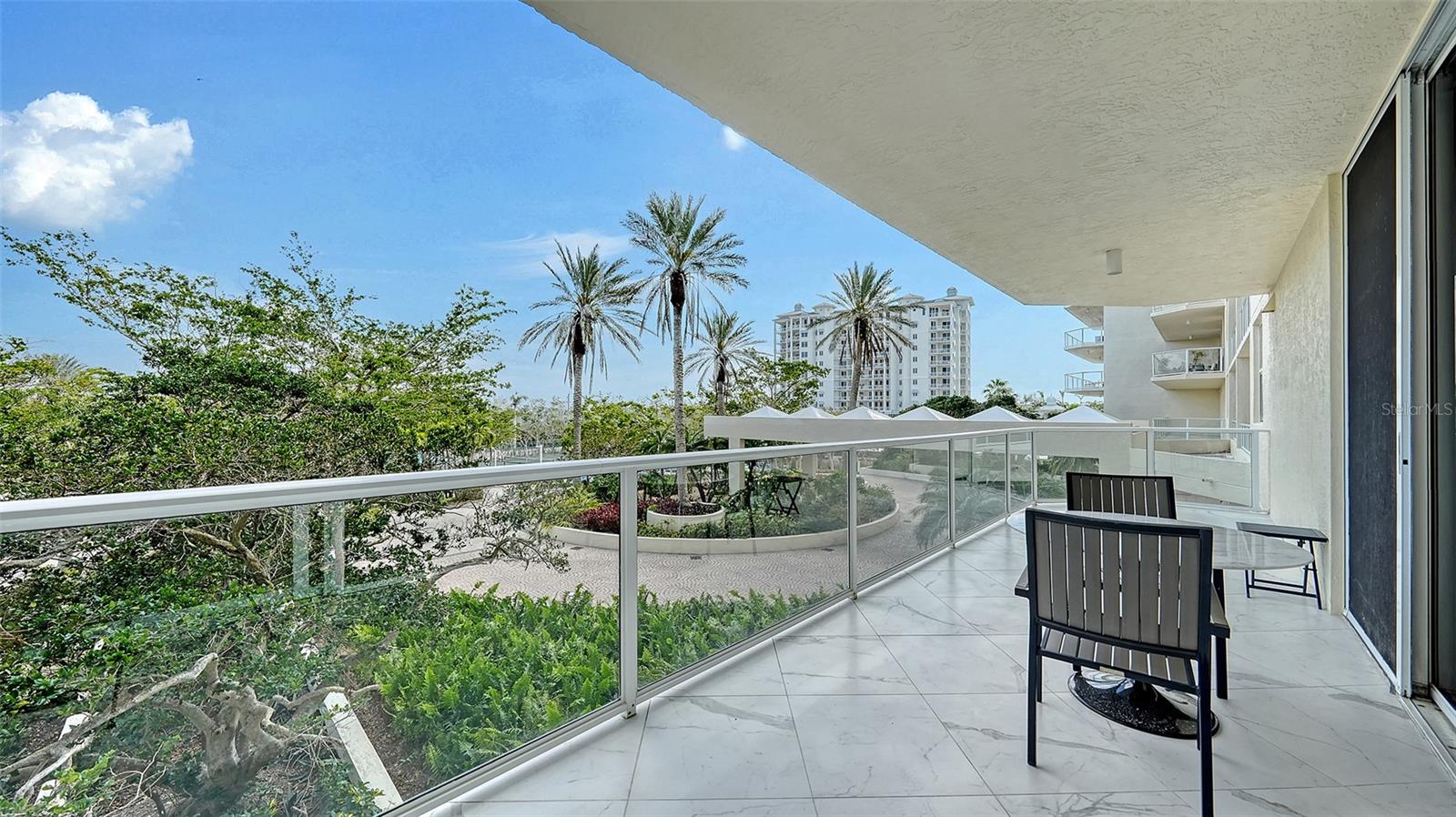 1800 BENJAMIN FRANKLIN DR #B208