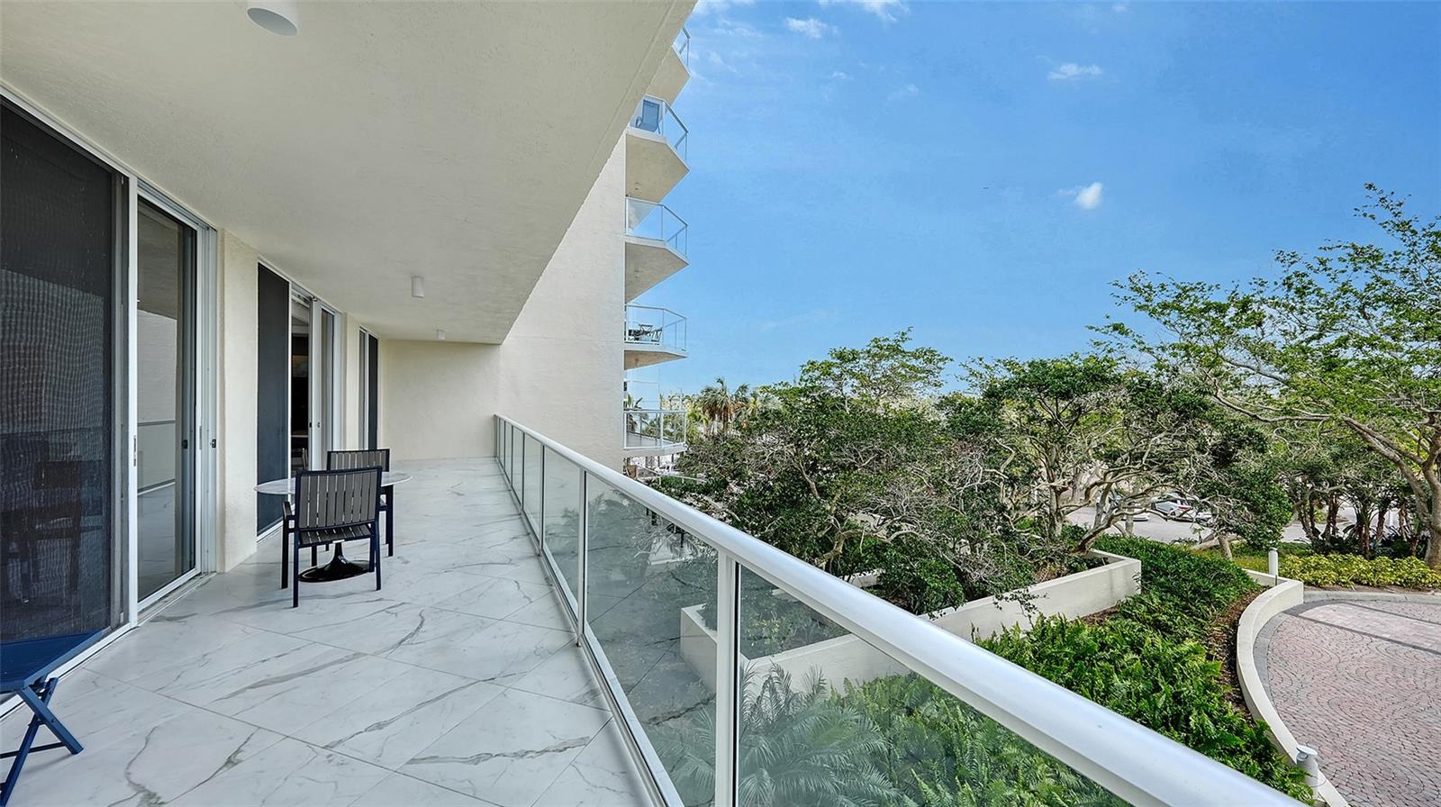 1800 BENJAMIN FRANKLIN DR #B208