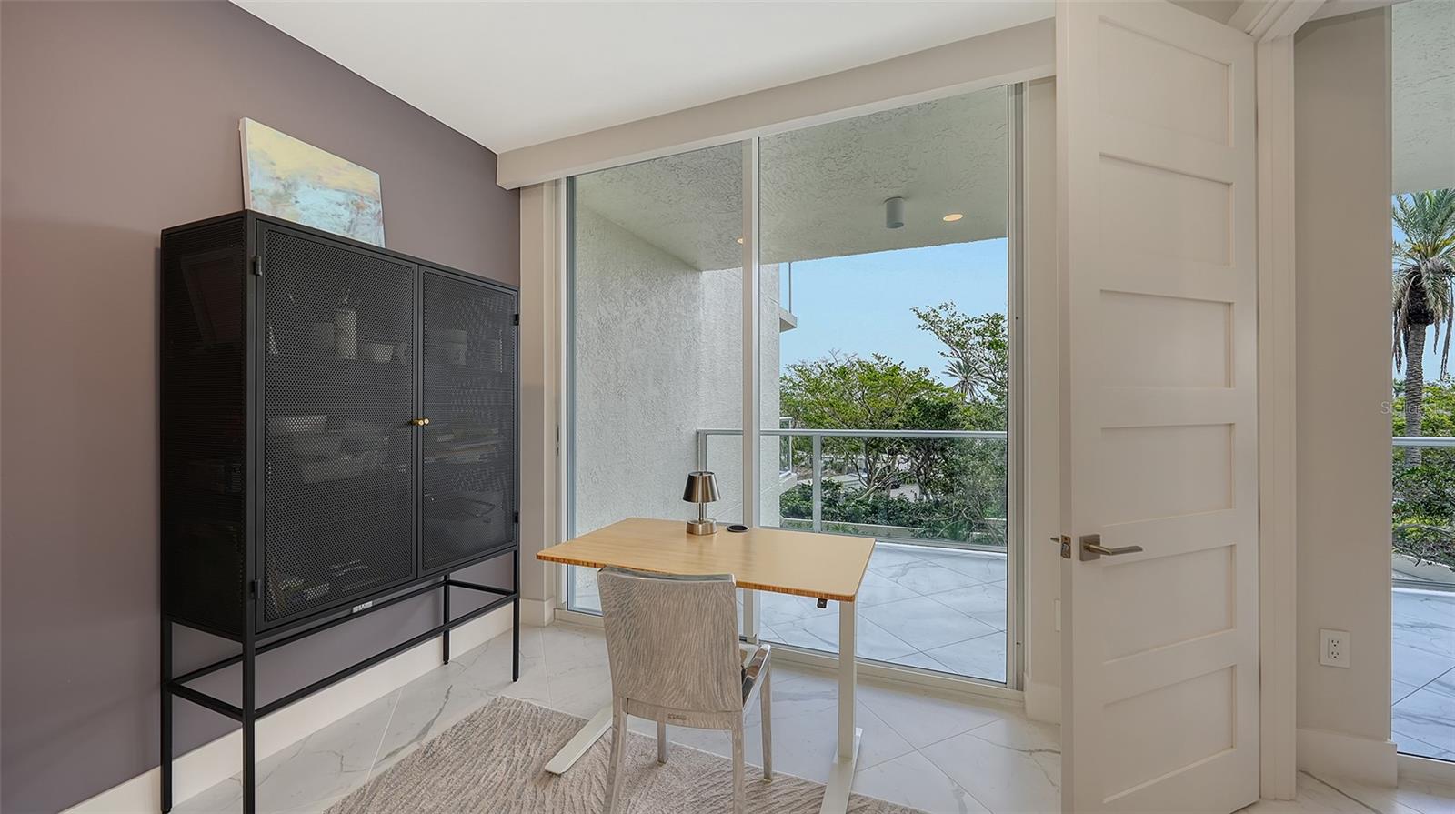 1800 BENJAMIN FRANKLIN DR #B208