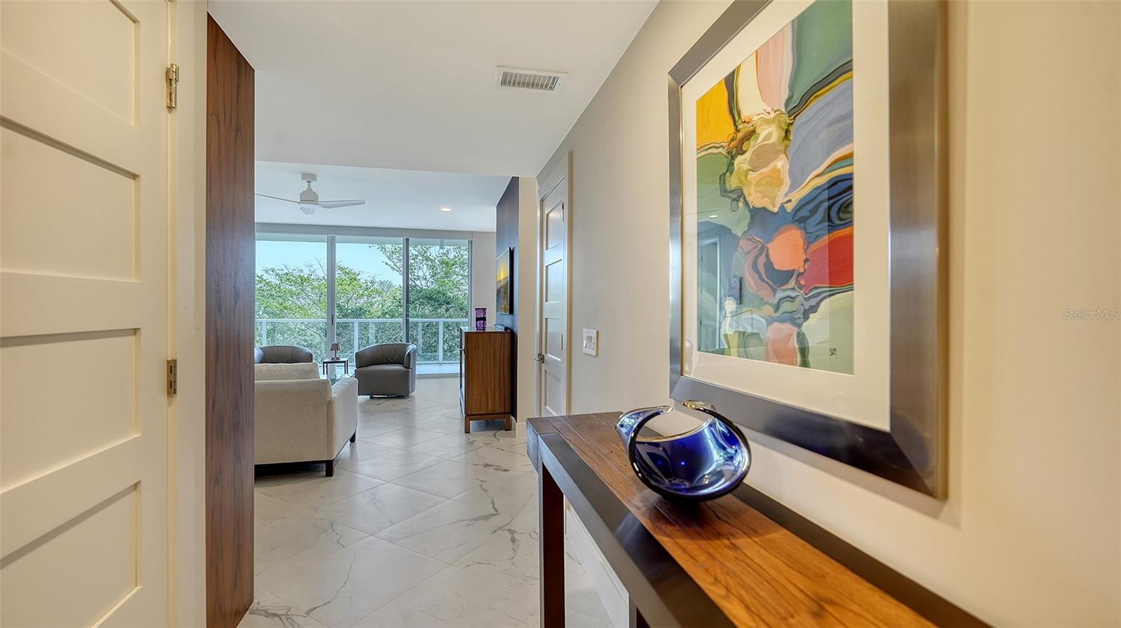 1800 BENJAMIN FRANKLIN DR #B208